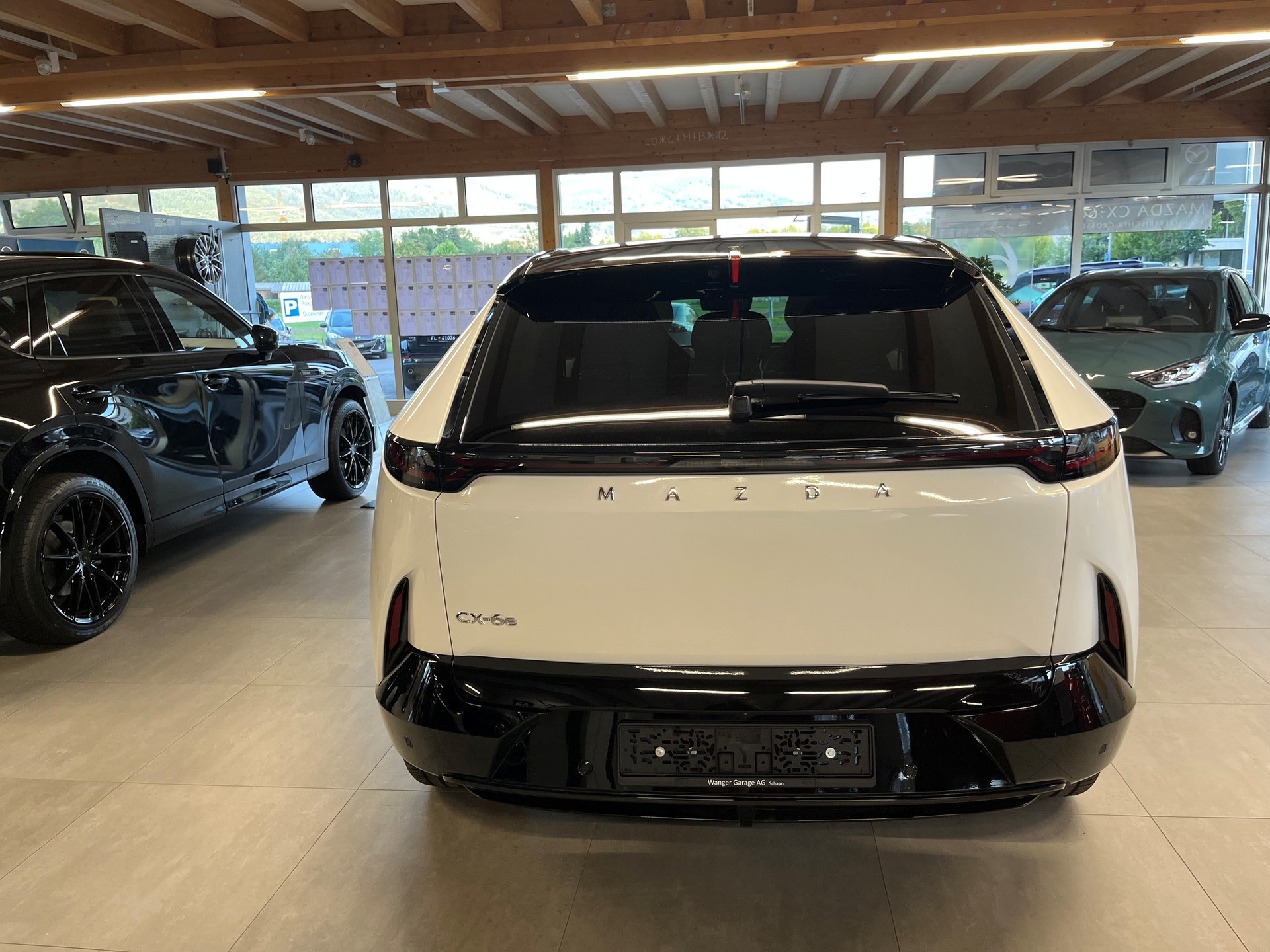 MAZDA CX-6e-image-4