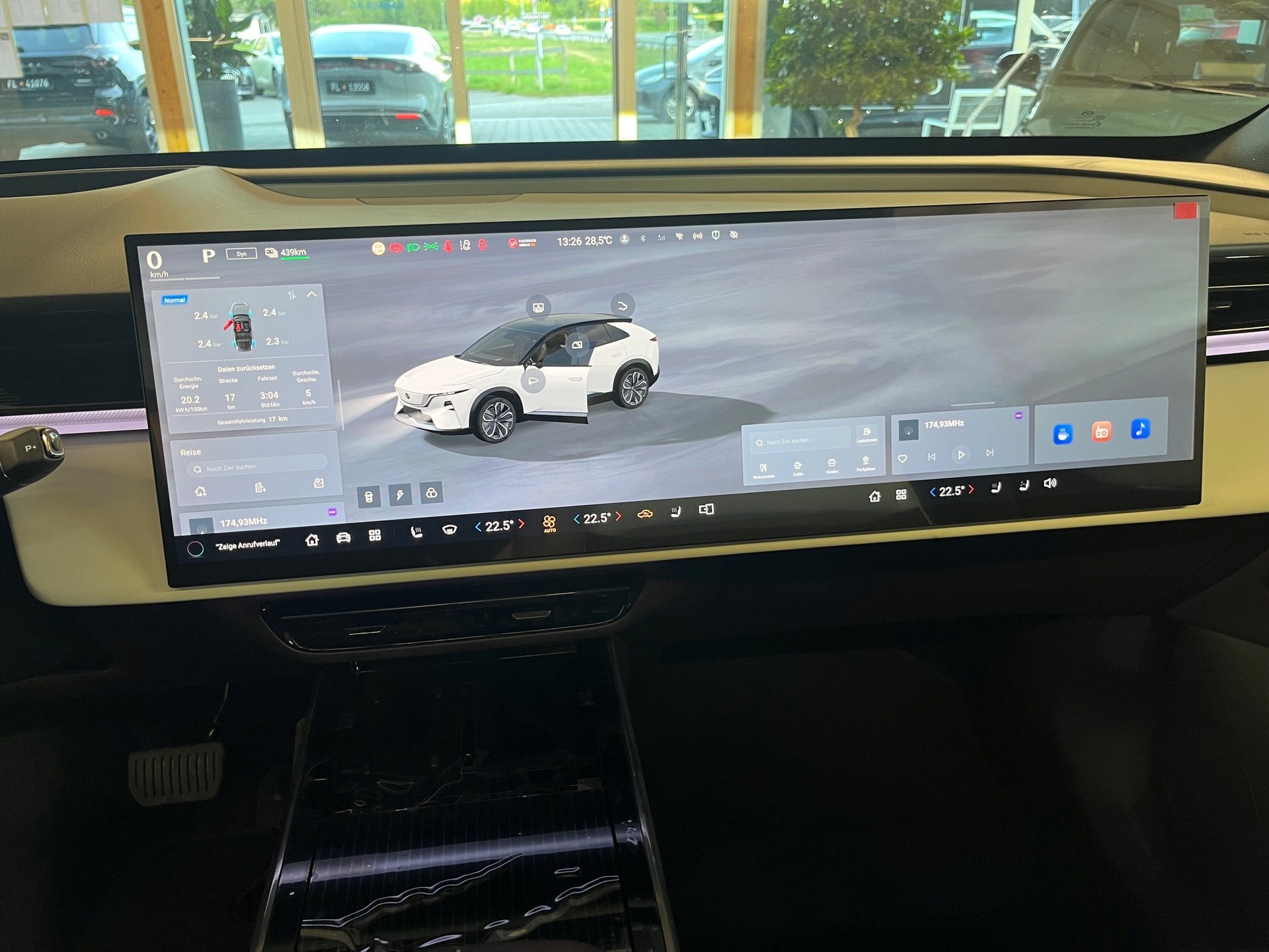 MAZDA CX-6e-image-11
