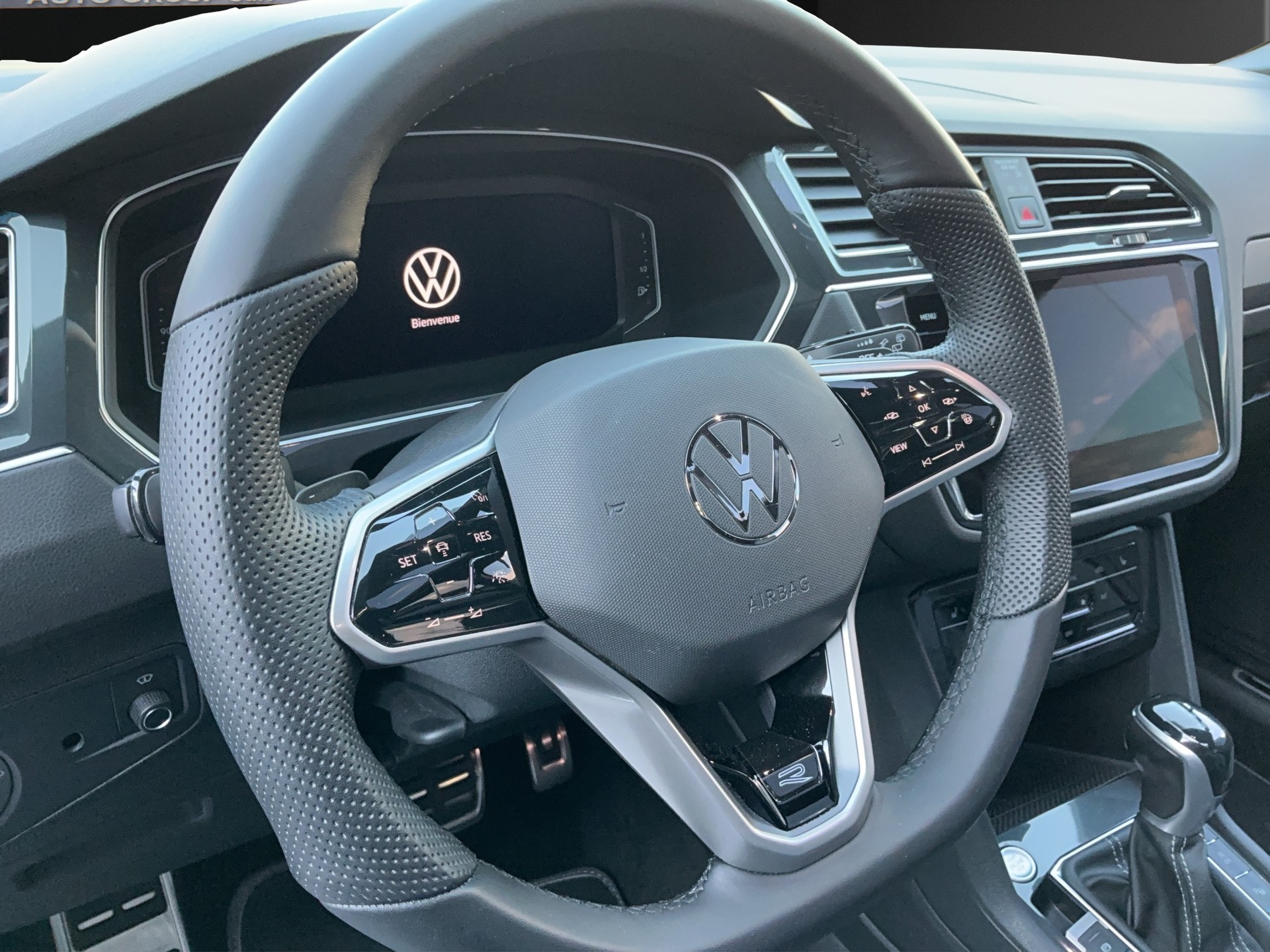 VW Tiguan 2.0TSI R-Line 4Motion DSG-image-6