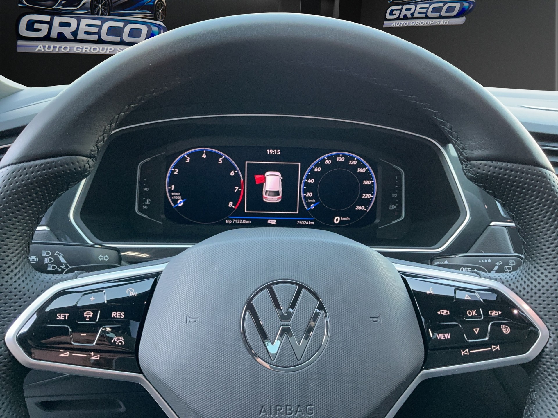 VW Tiguan 2.0TSI R-Line 4Motion DSG-image-7