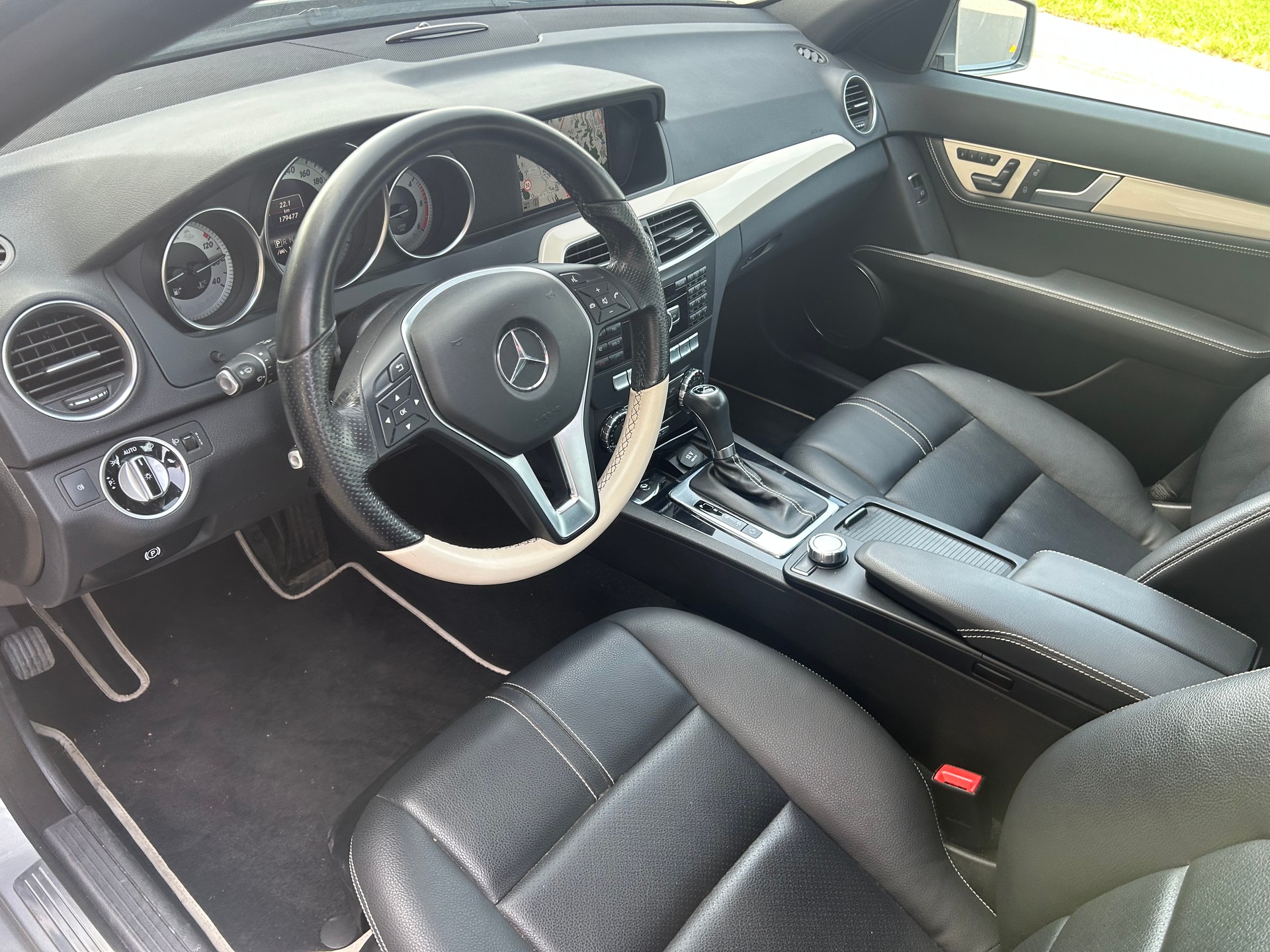 MERCEDES-BENZ C 250 CDI Elégance 4Matic 7G-Tronic-image-5