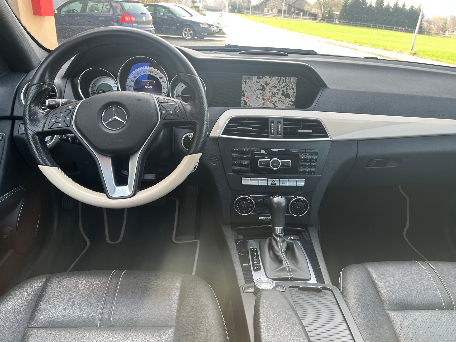 MERCEDES-BENZ C 250 CDI Elégance 4Matic 7G-Tronic-image-10