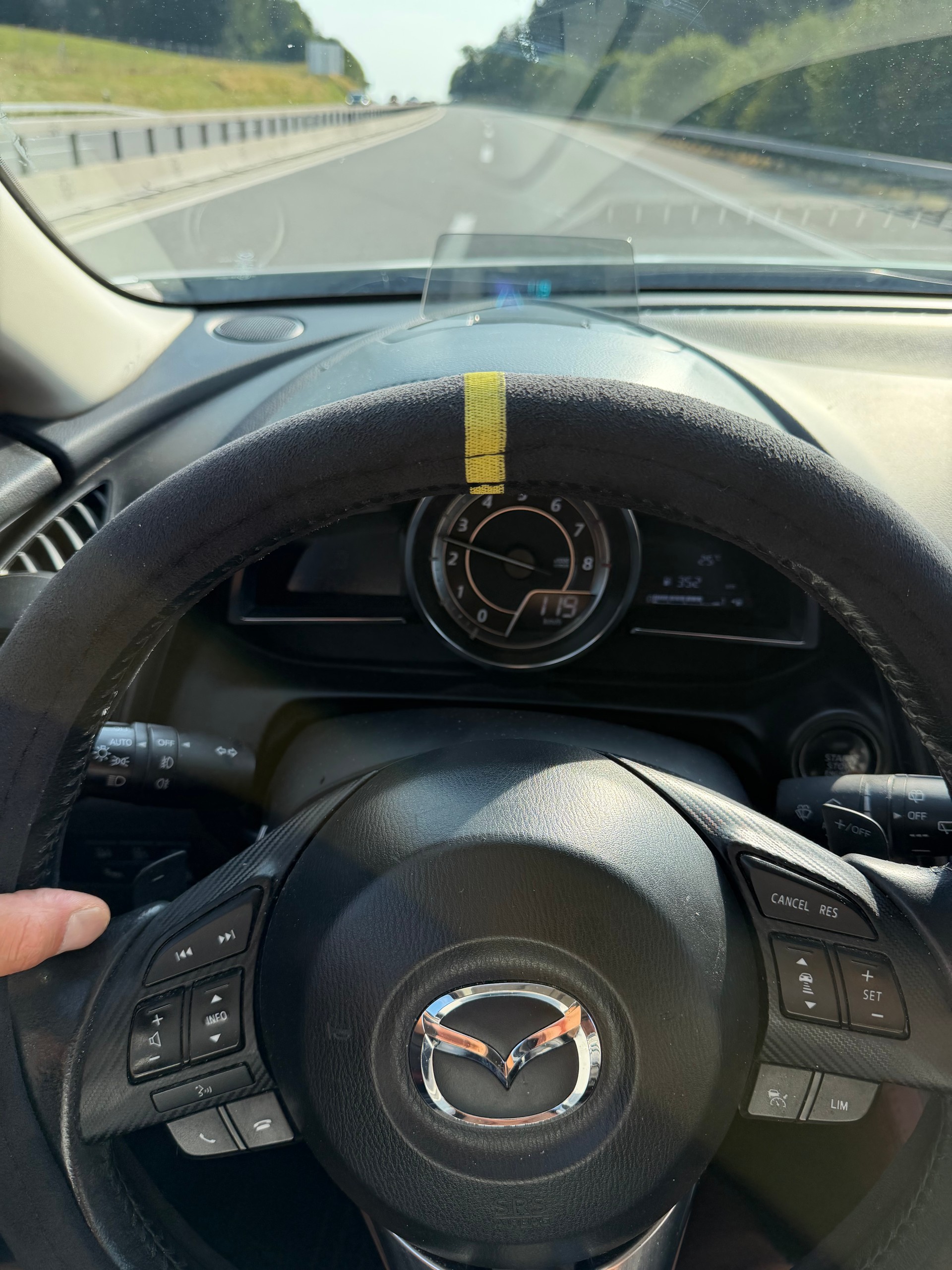 MAZDA CX-3 2.0 Revolution AWD Skyactiv Drive-image-11