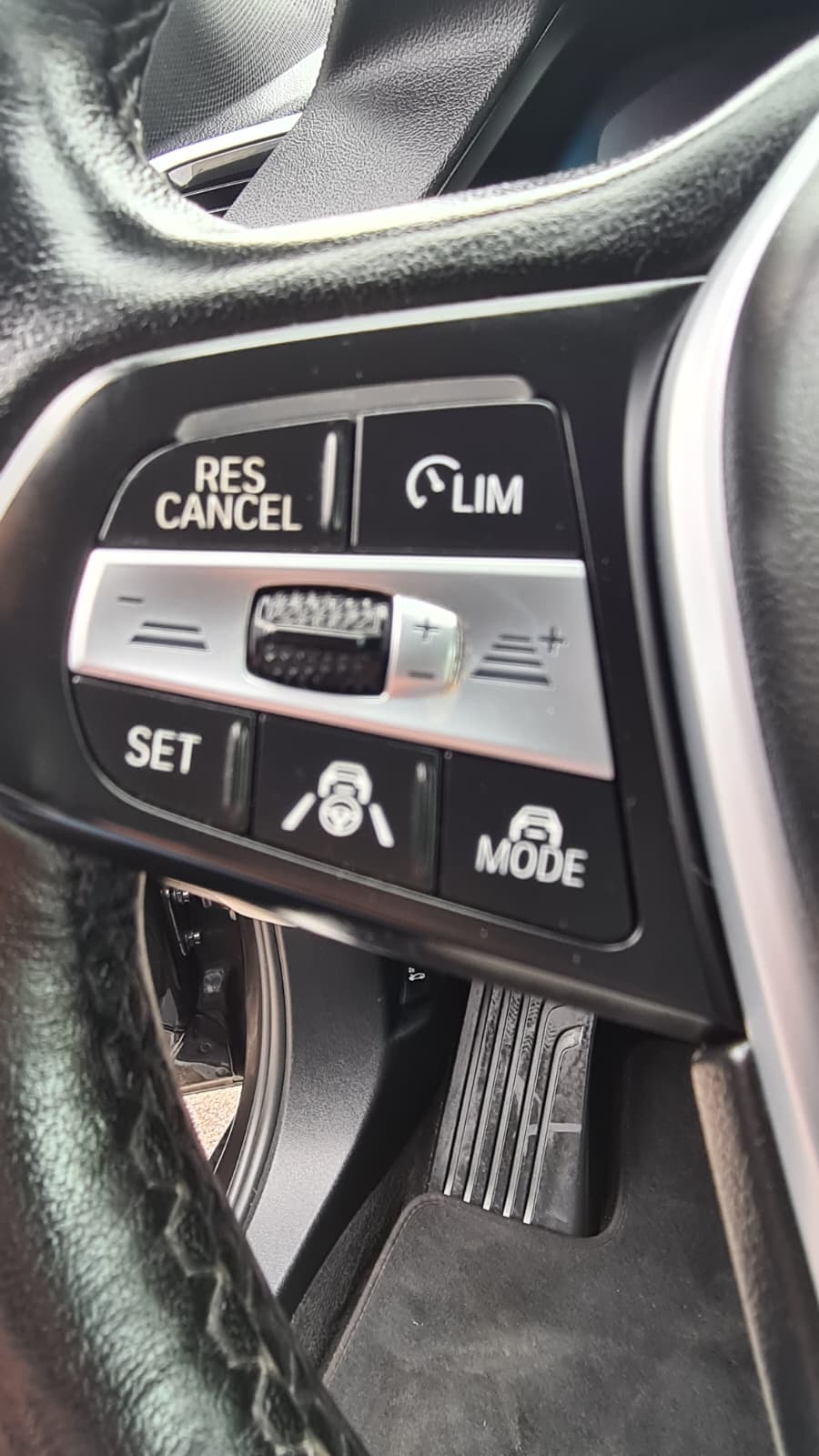 BMW X5 xDrive45e Steptronic ** 394 PS ** Voll-Leder ** Navi ** RF-Kamera 360° ** Abstandsregelsysteme ** Sitzmemory ** Modell 2022-image-10