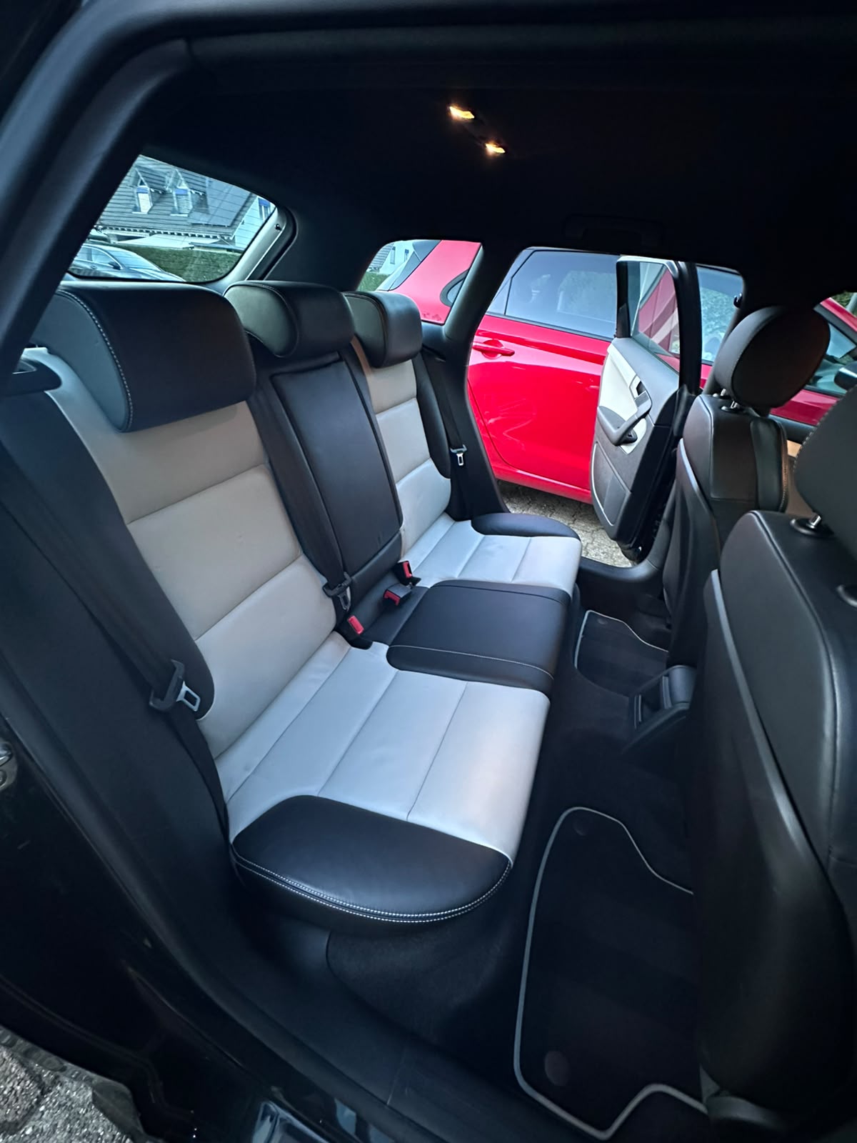 AUDI 2.0 T FSI quattro S-Tronic-image-7