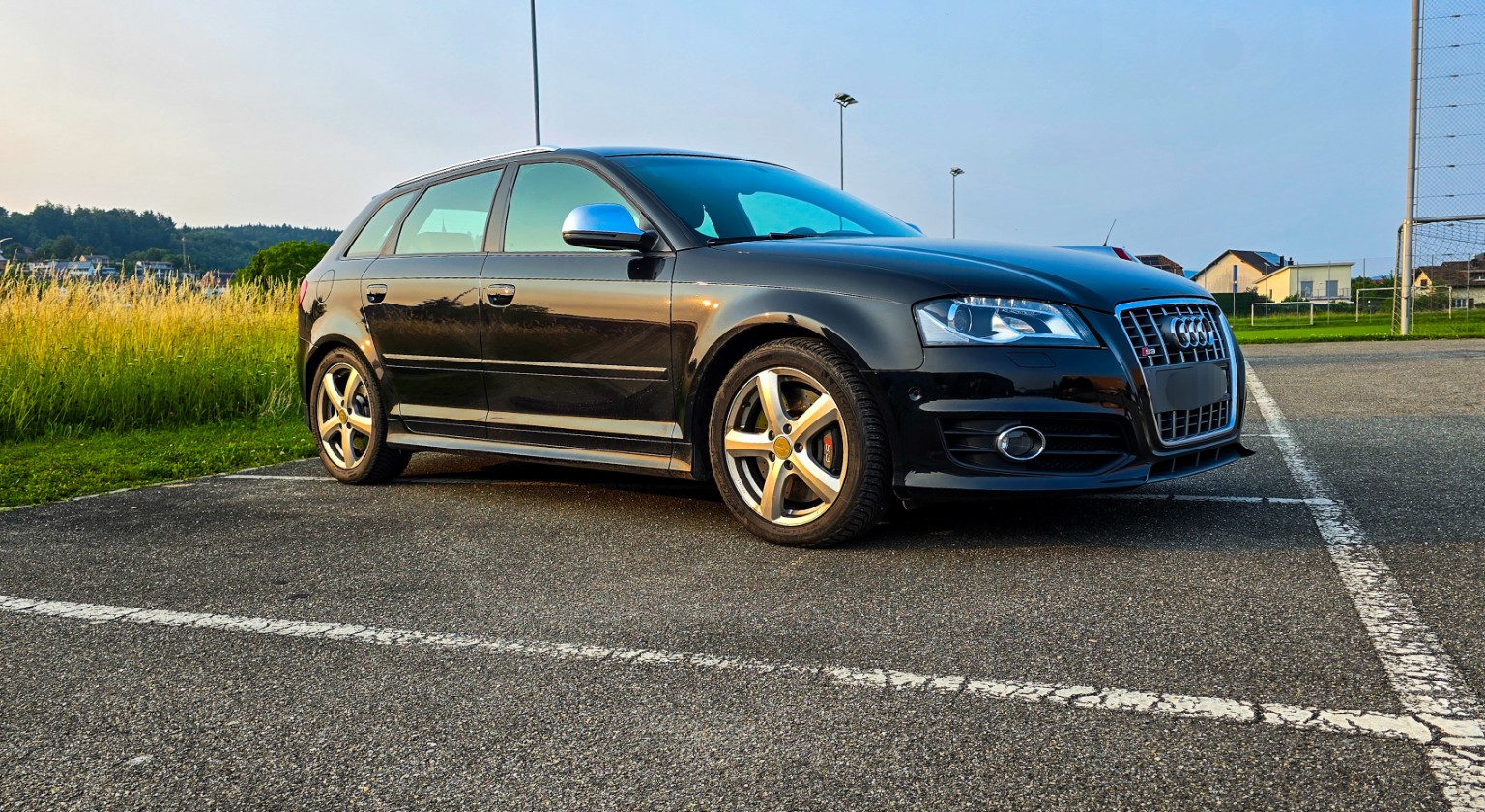 AUDI 2.0 T FSI quattro S-Tronic-image-3