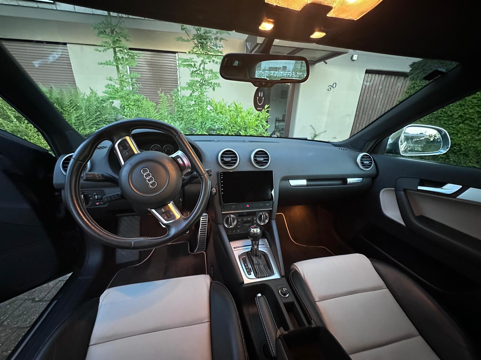 AUDI 2.0 T FSI quattro S-Tronic-image-8