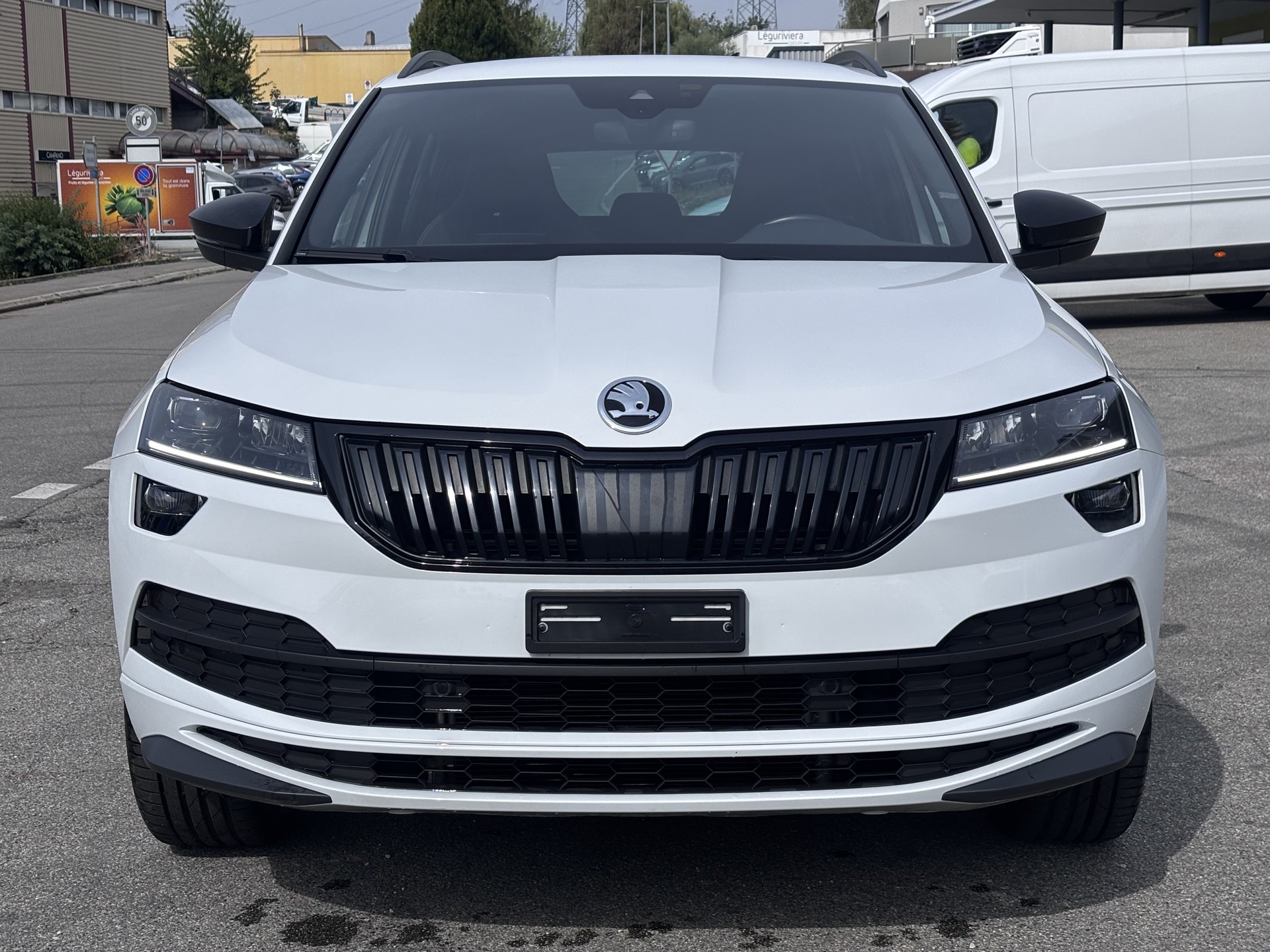 SKODA Karoq 2.0 TSI SportLine 4x4 DSG-image-2