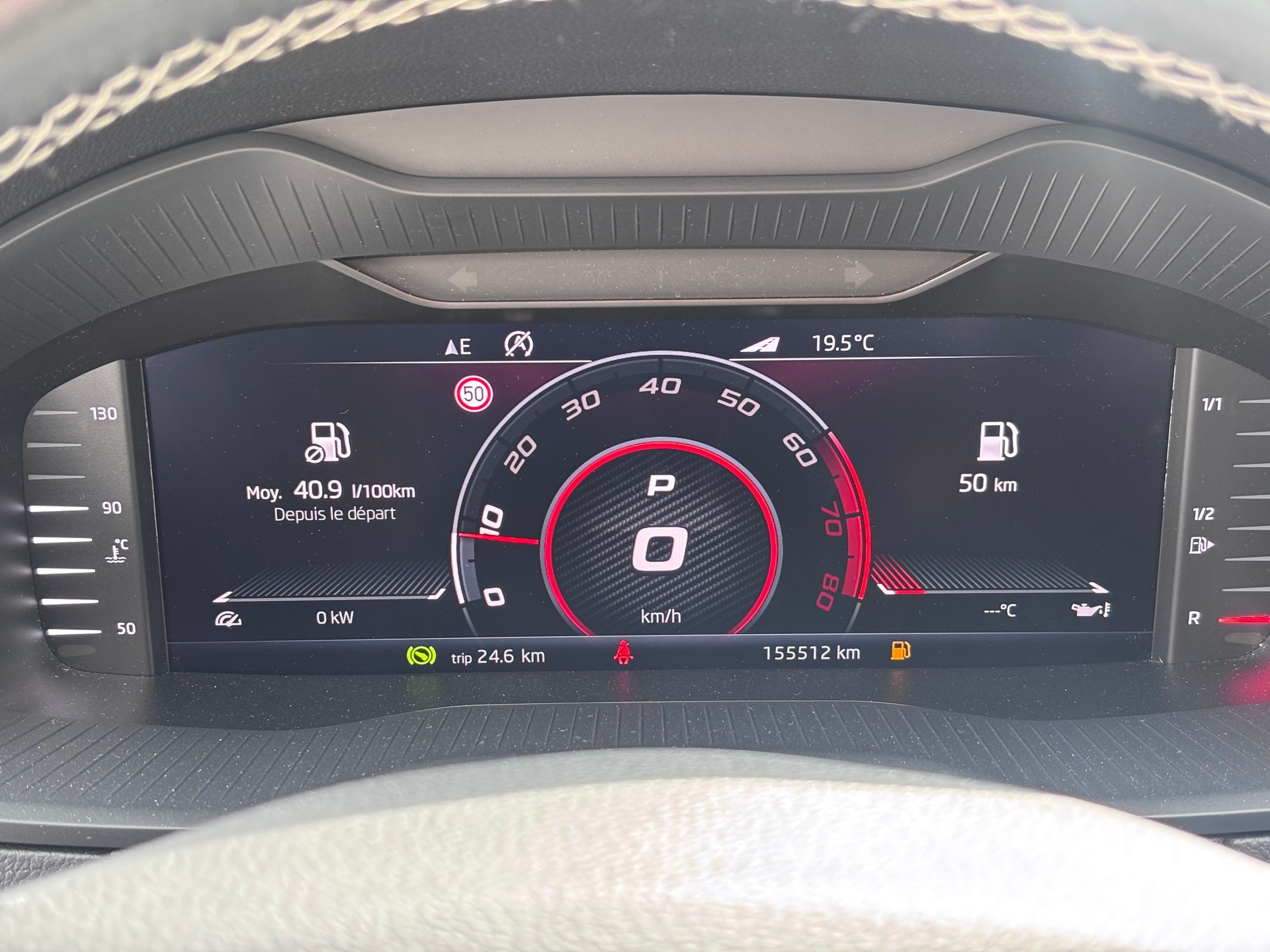 SKODA Karoq 2.0 TSI SportLine 4x4 DSG-image-12