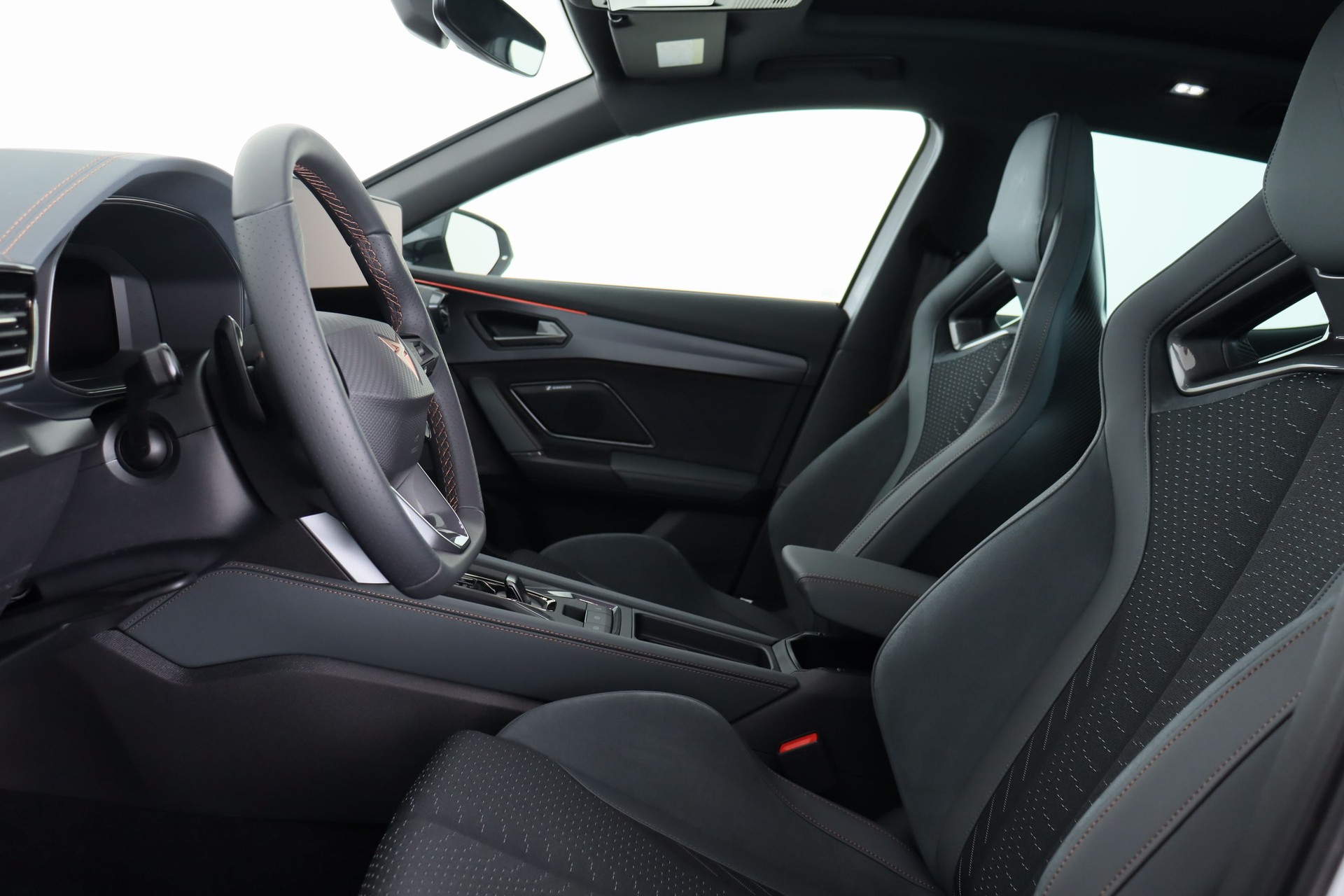 CUPRA Formentor 1.5 e-HYBRID pHEV VZ DSG-image-13
