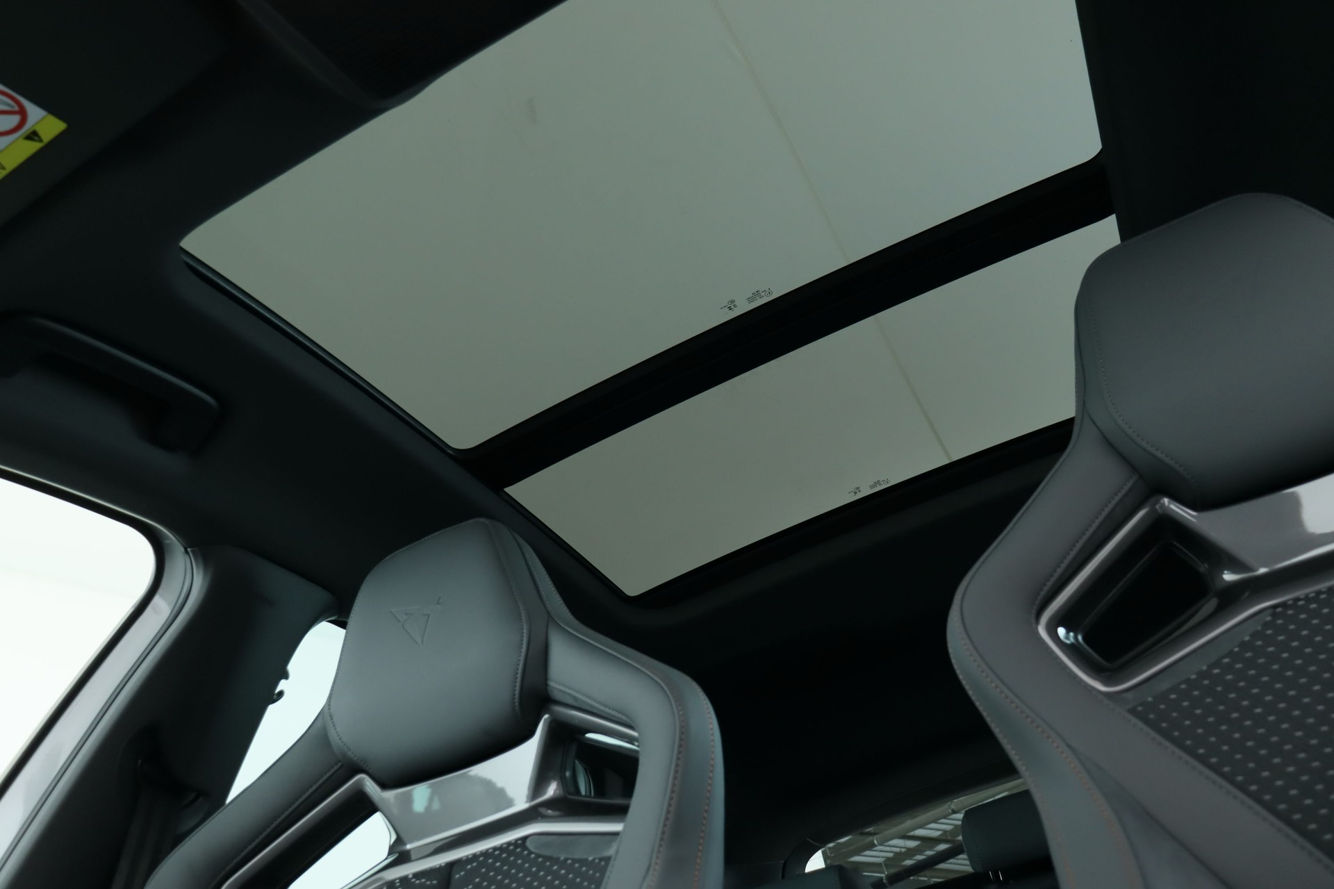 CUPRA Formentor 1.5 e-HYBRID pHEV VZ DSG-image-19