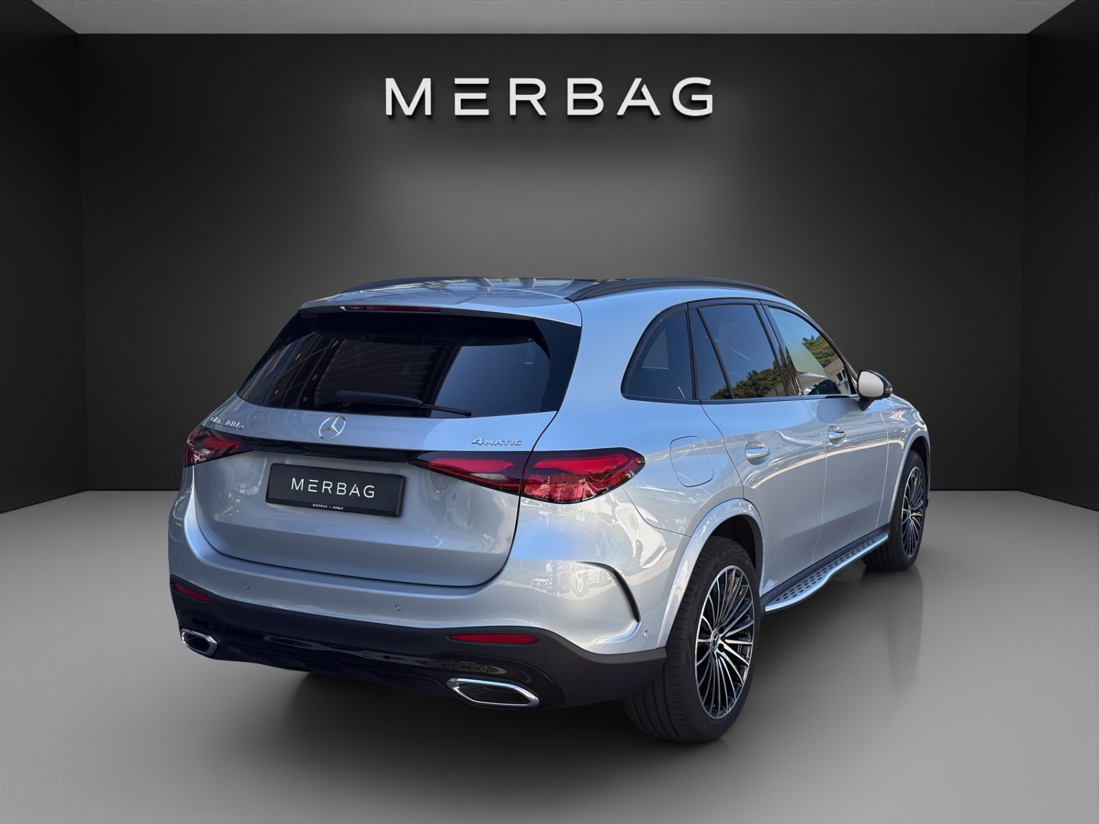 MERCEDES-BENZ GLC 300 e 4Matic 9G-Tronic-image-4