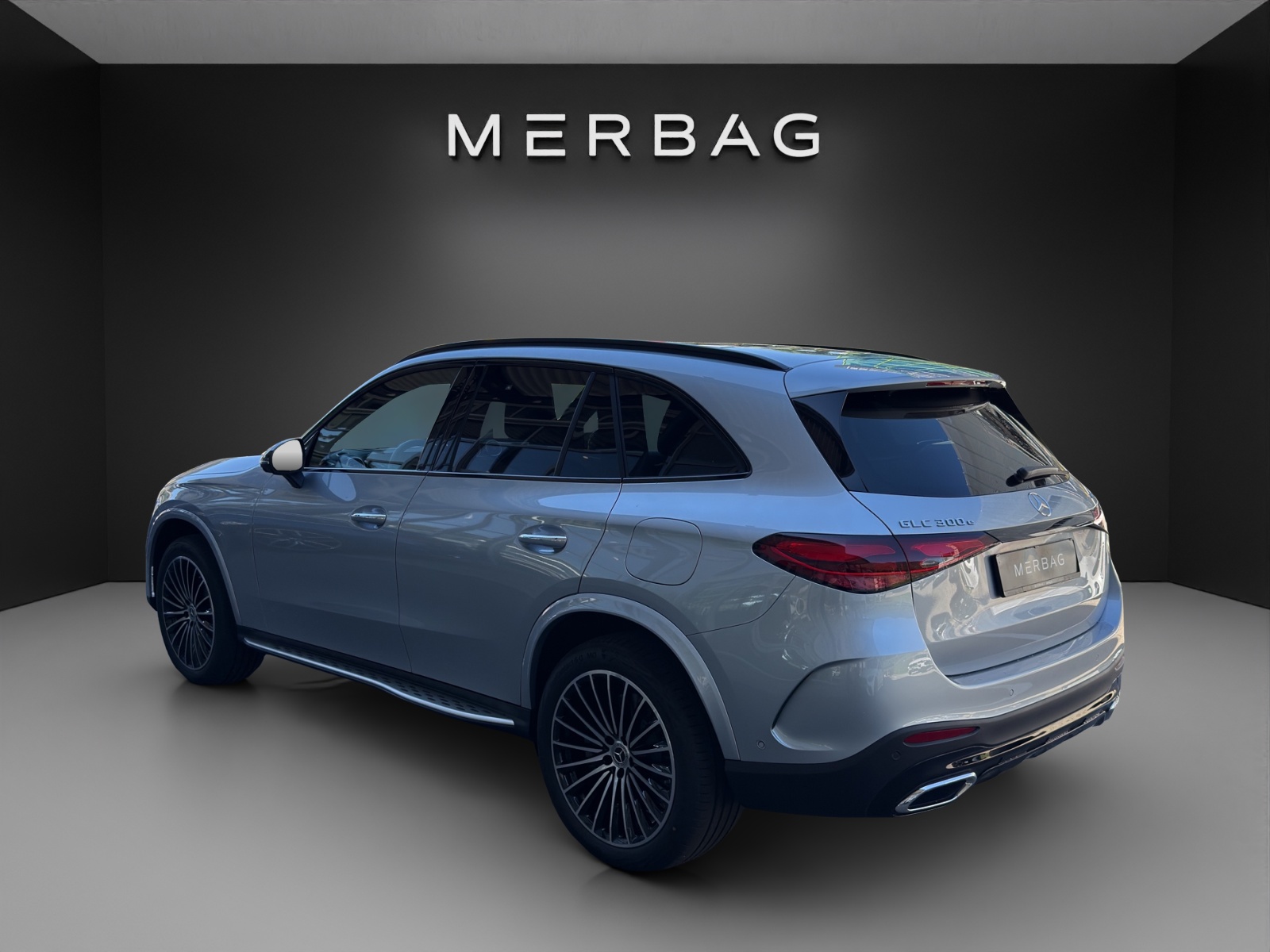 MERCEDES-BENZ GLC 300 e 4Matic 9G-Tronic-image-2