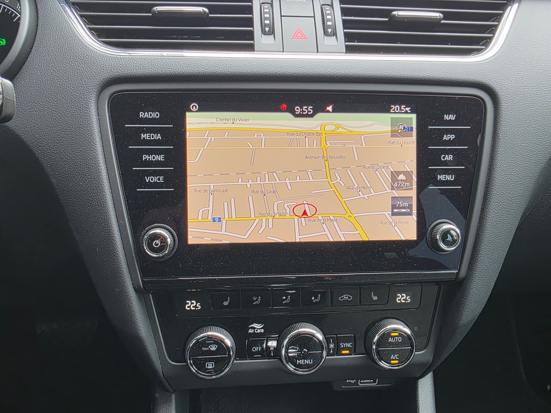 SKODA Octavia Combi 1.5 TSI Soleil DSG-image-18