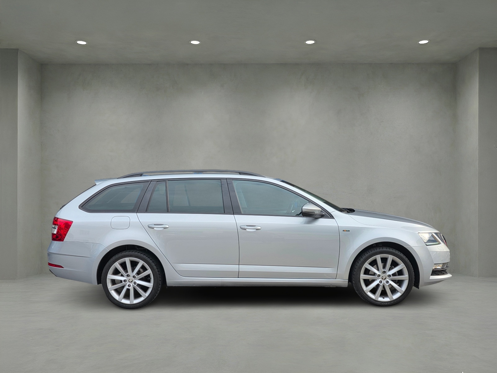 SKODA Octavia Combi 1.5 TSI Soleil DSG-image-8
