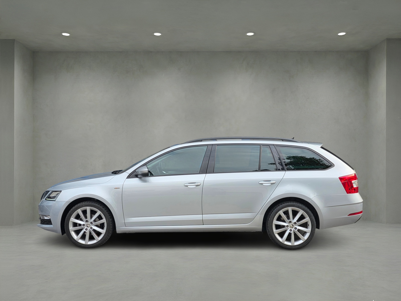 SKODA Octavia Combi 1.5 TSI Soleil DSG-showroom-element-2