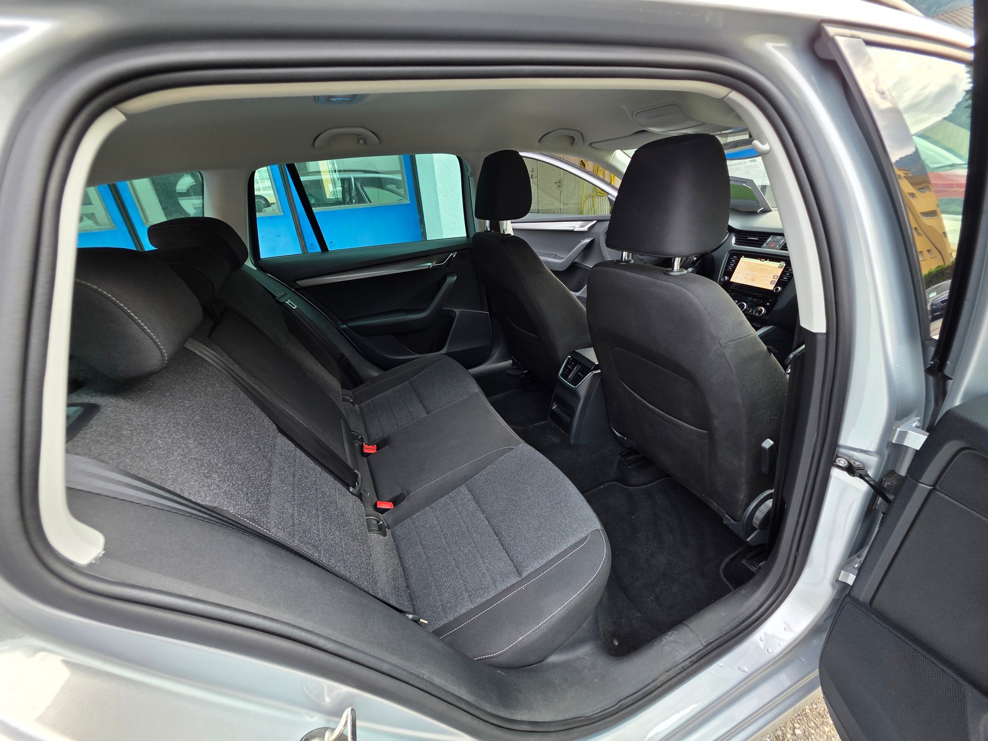 SKODA Octavia Combi 1.5 TSI Soleil DSG-image-14