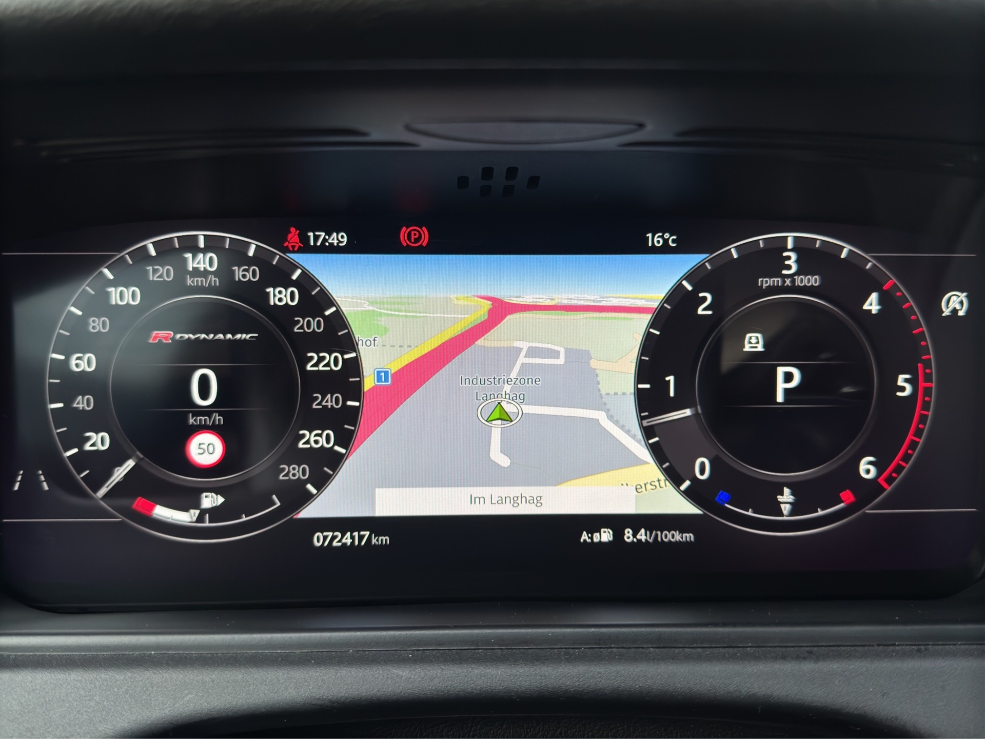 LAND ROVER Range Rover Velar 3.0 D 300 R-Dynamic-image-18