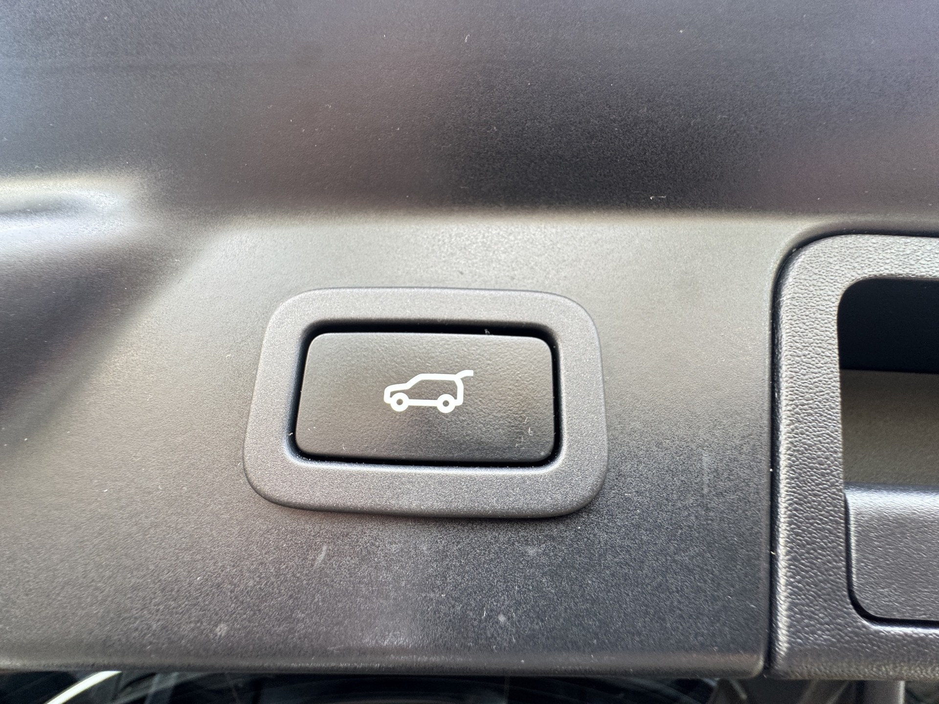 LAND ROVER Range Rover Velar 3.0 D 300 R-Dynamic-image-29