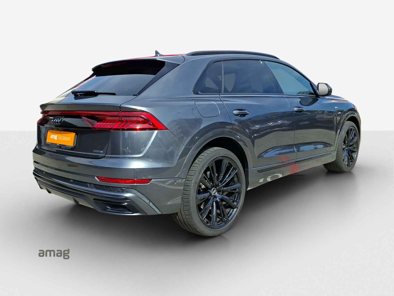 AUDI Q8 55 TFSI quattro tiptronic-image-4