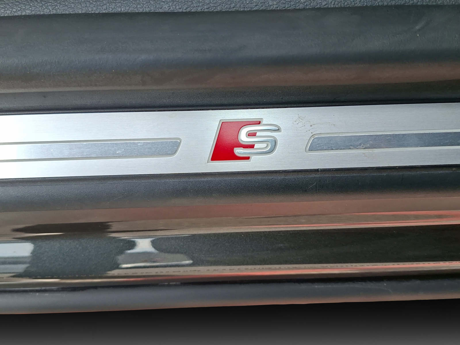 AUDI Q8 55 TFSI quattro tiptronic-image-15