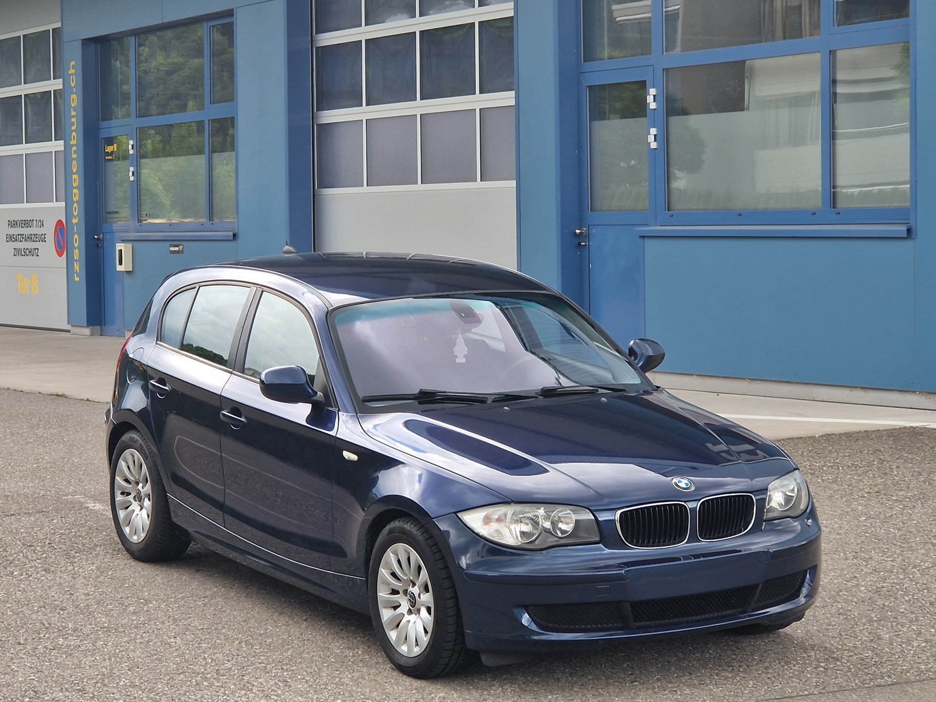 BMW 116i Steptronic-image-0