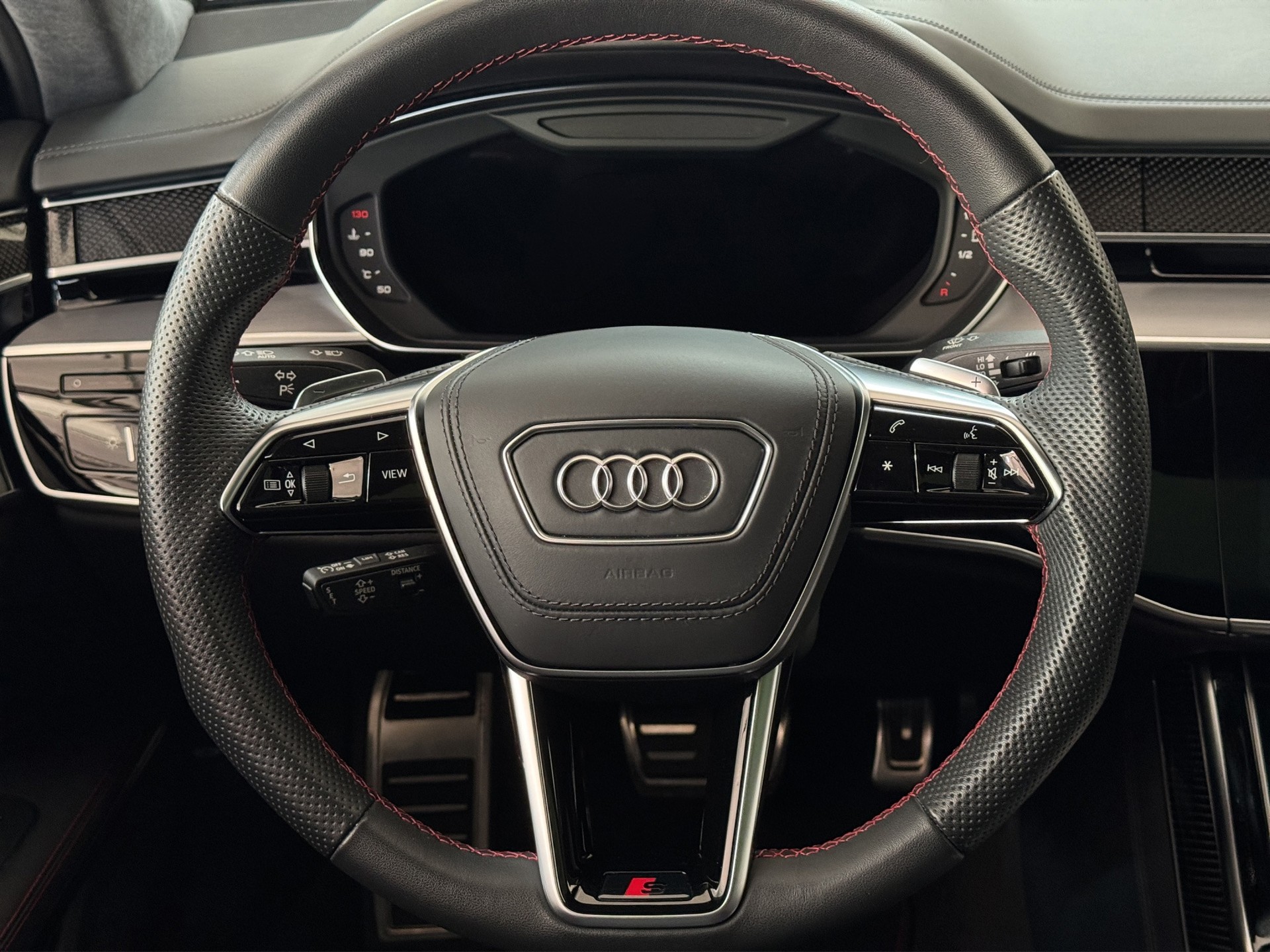 AUDI S8 TFSI quattro tiptronic "Pano-Standheiz.-AHK-Head Up-Digital Matrix"-image-16