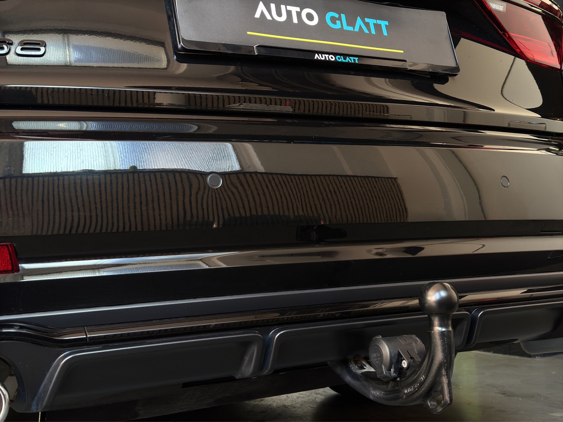 AUDI S8 TFSI quattro tiptronic "Pano-Standheiz.-AHK-Head Up-Digital Matrix"-image-31