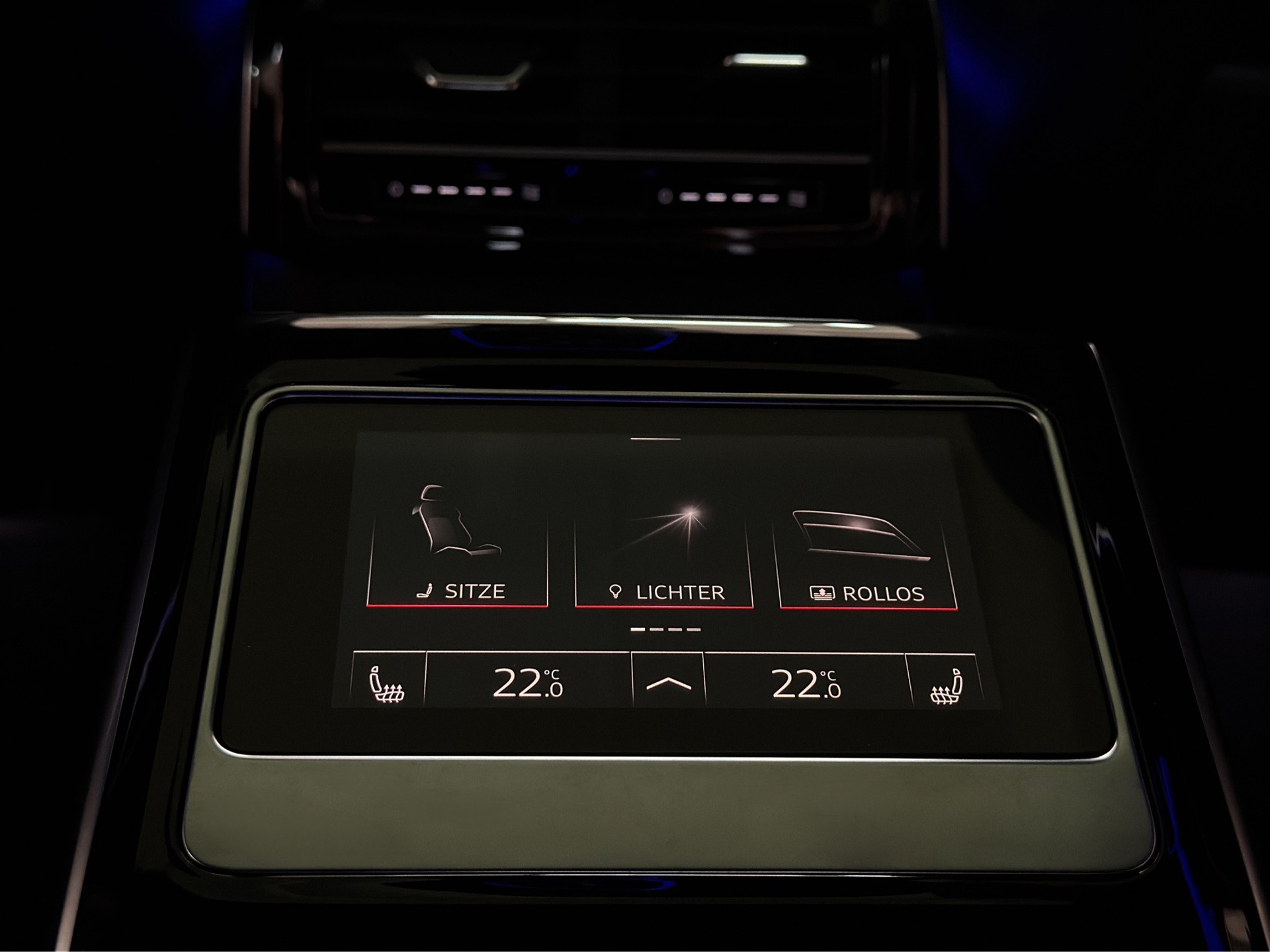 AUDI S8 TFSI quattro tiptronic "Pano-Standheiz.-AHK-Head Up-Digital Matrix"-image-12