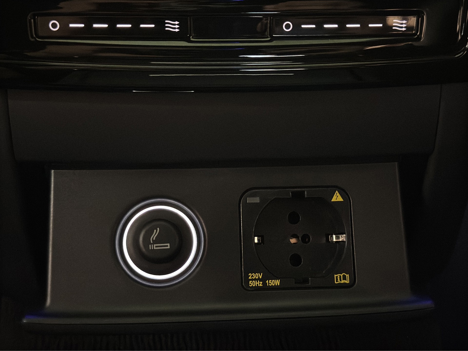AUDI S8 TFSI quattro tiptronic "Pano-Standheiz.-AHK-Head Up-Digital Matrix"-image-13