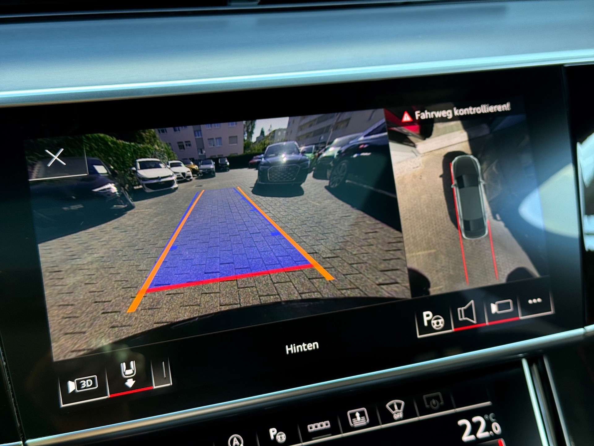 AUDI S8 TFSI quattro tiptronic "Pano-Standheiz.-AHK-Head Up-Digital Matrix"-image-21