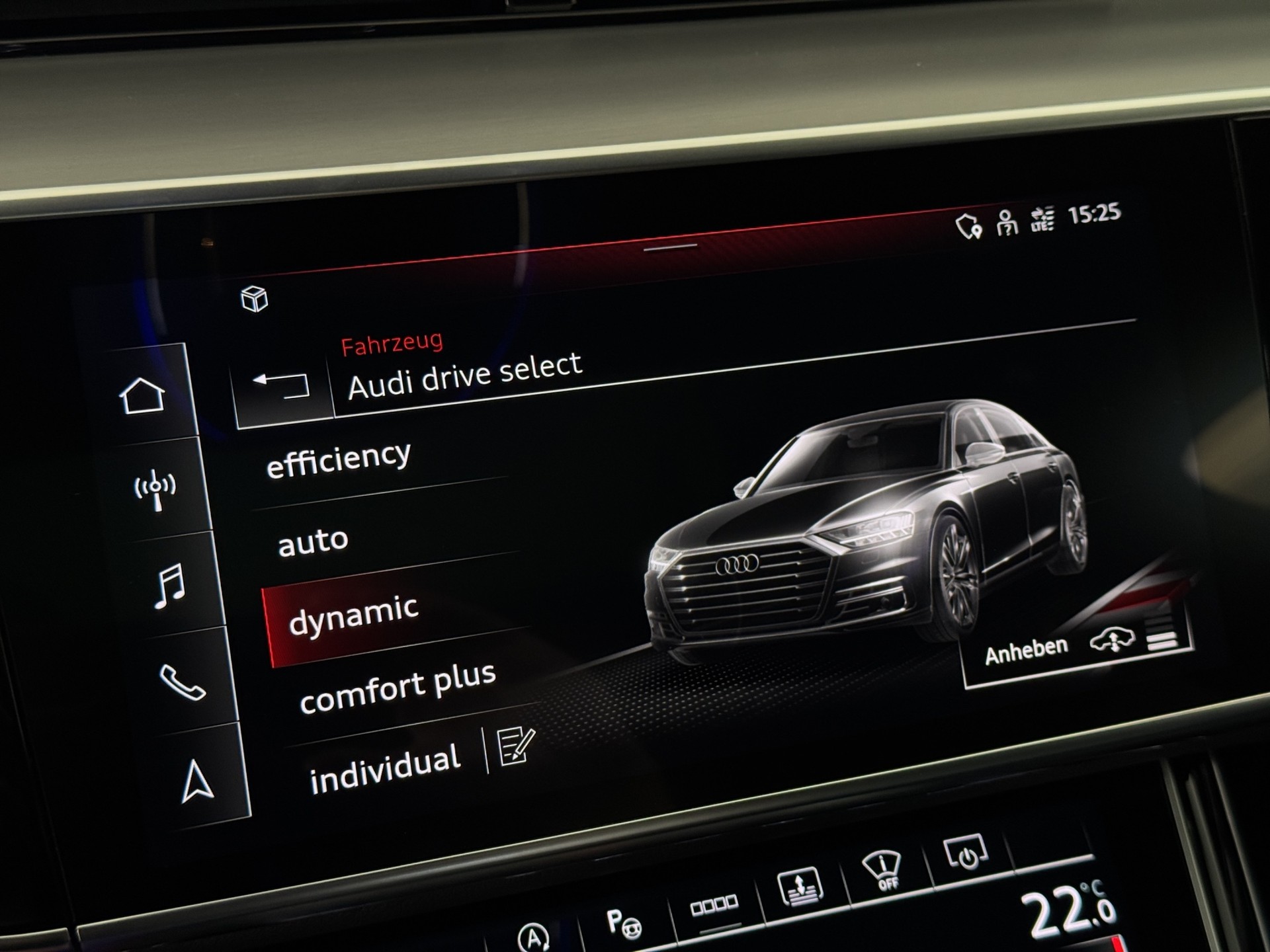 AUDI S8 TFSI quattro tiptronic "Pano-Standheiz.-AHK-Head Up-Digital Matrix"-image-22