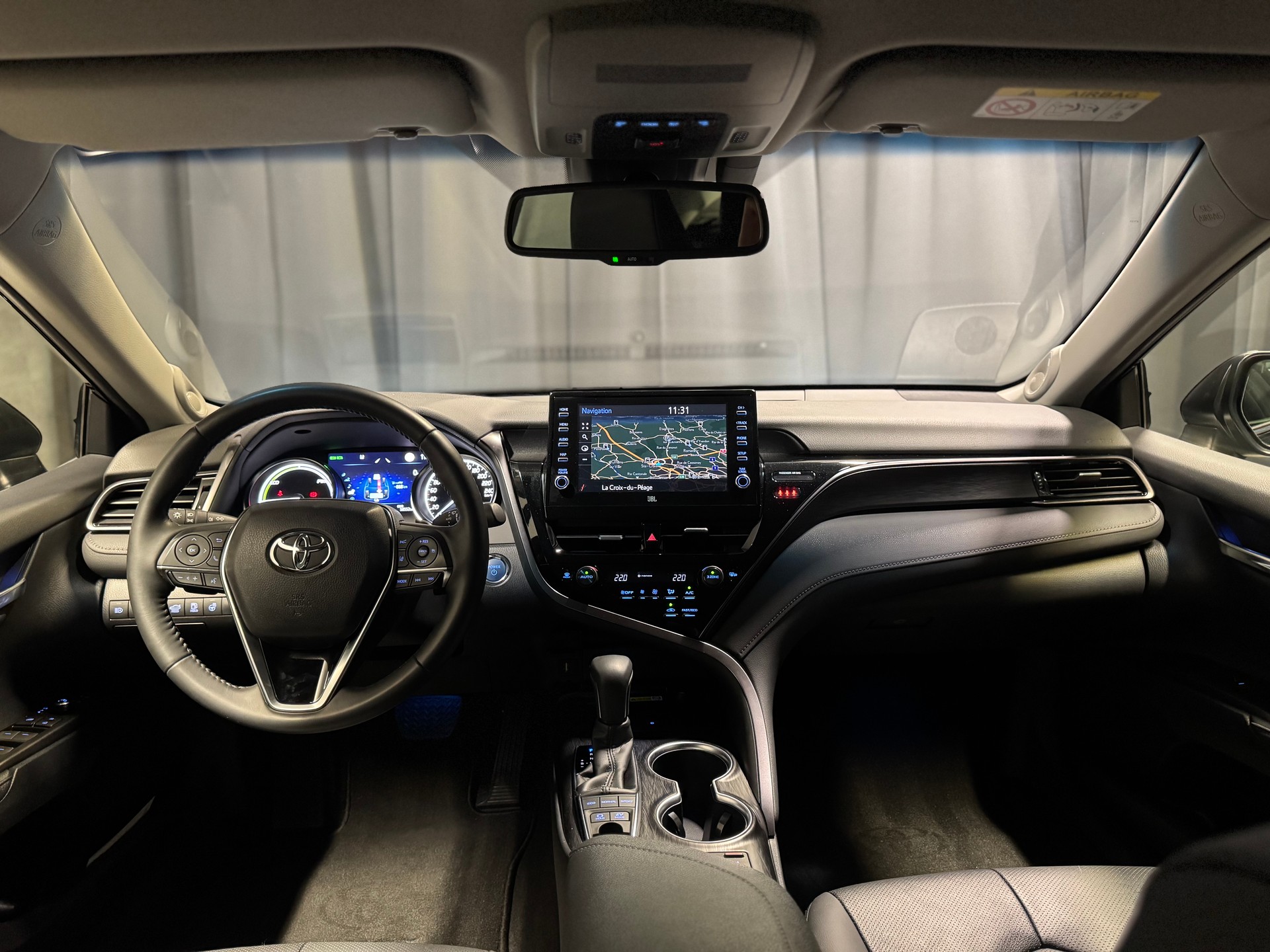 TOYOTA Camry 2.5 HSD e-CVT Premium(4)(M)-image-8