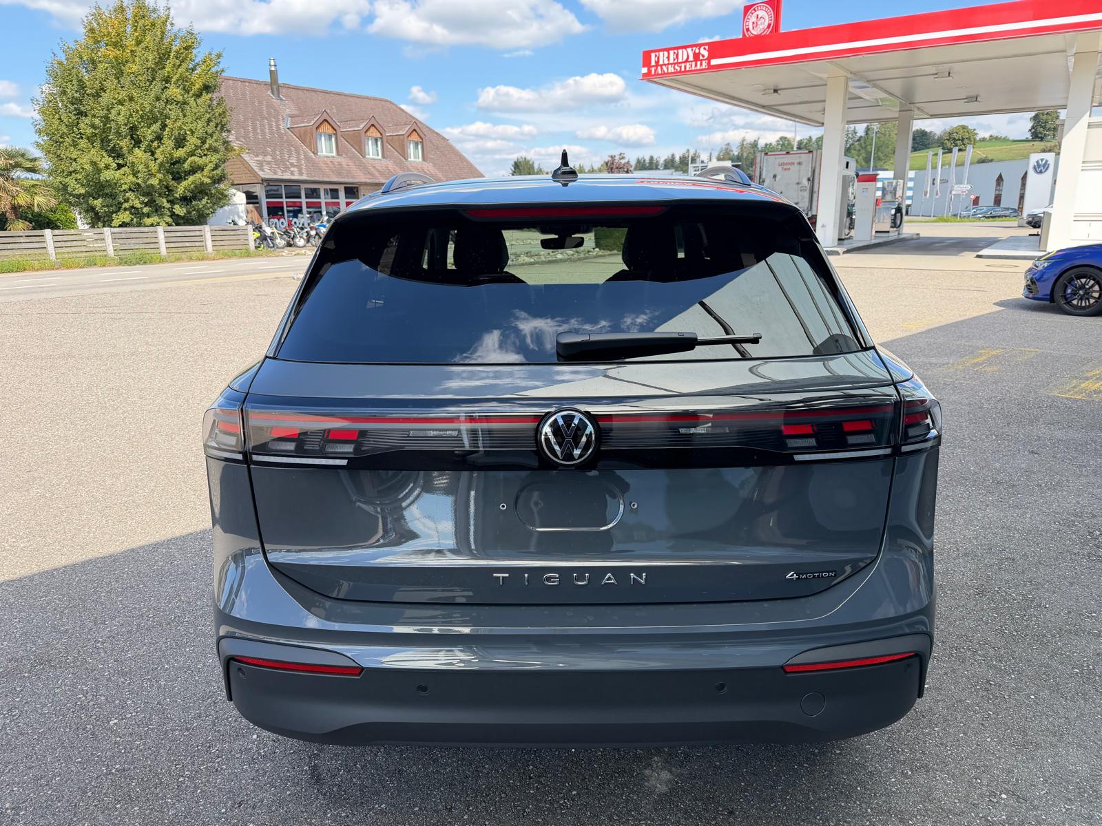 VW Tiguan 2.0 TSI DSG United 4Motion-image-3