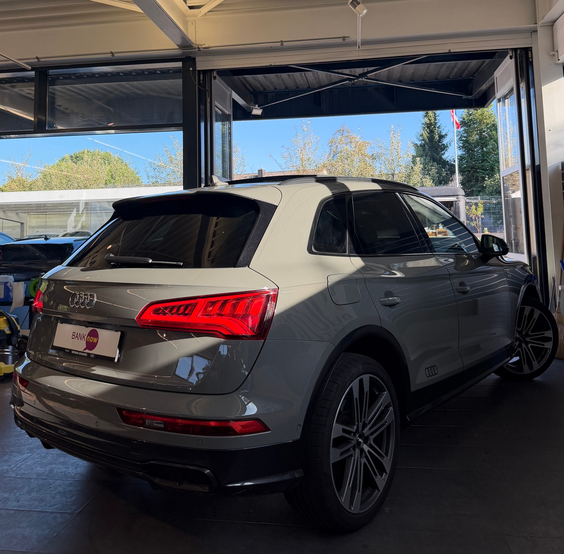 AUDI SQ5 3.0 V6 TFSI quattro T-Tronic-image-3
