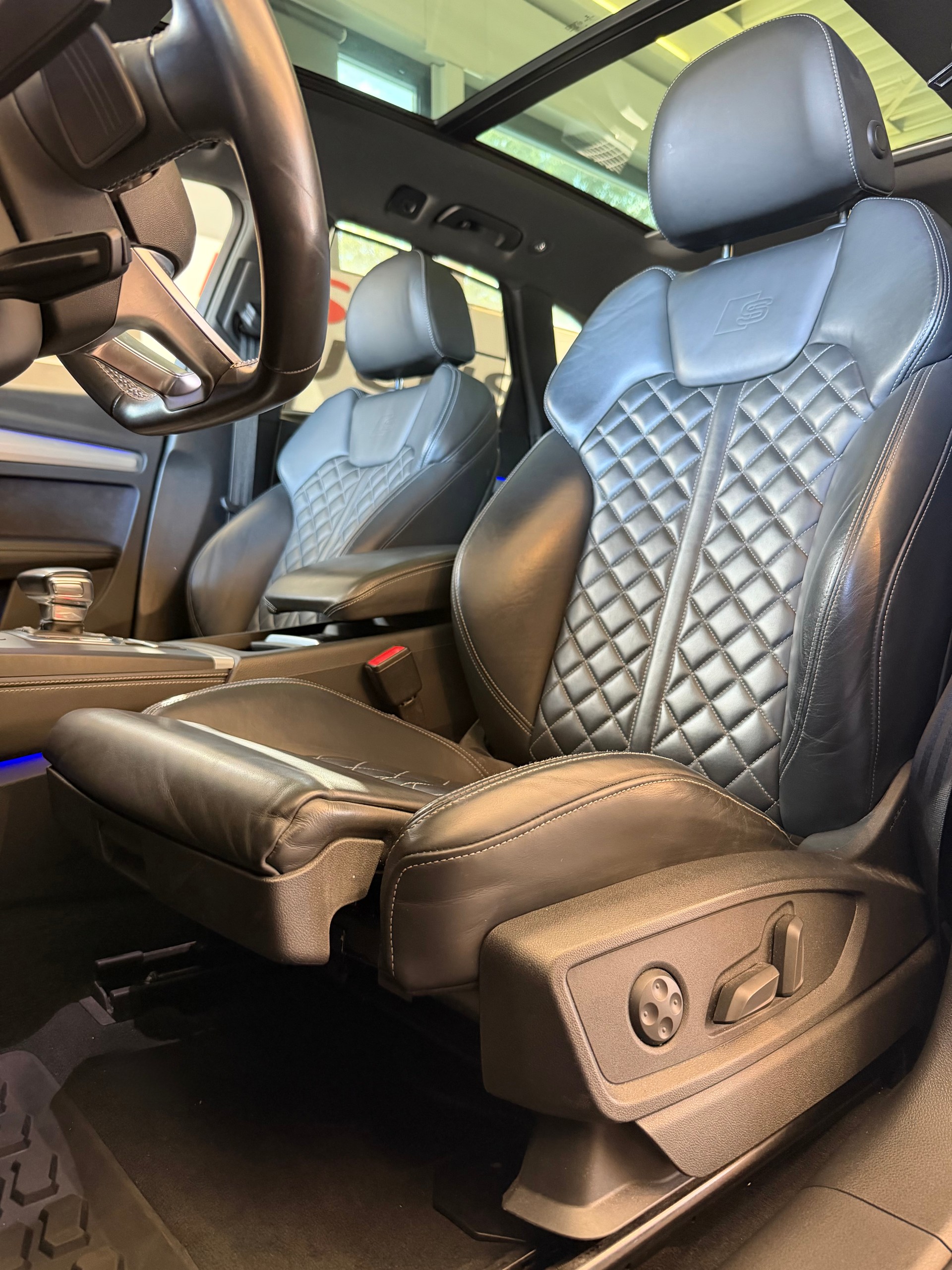 AUDI SQ5 3.0 V6 TFSI quattro T-Tronic-image-6