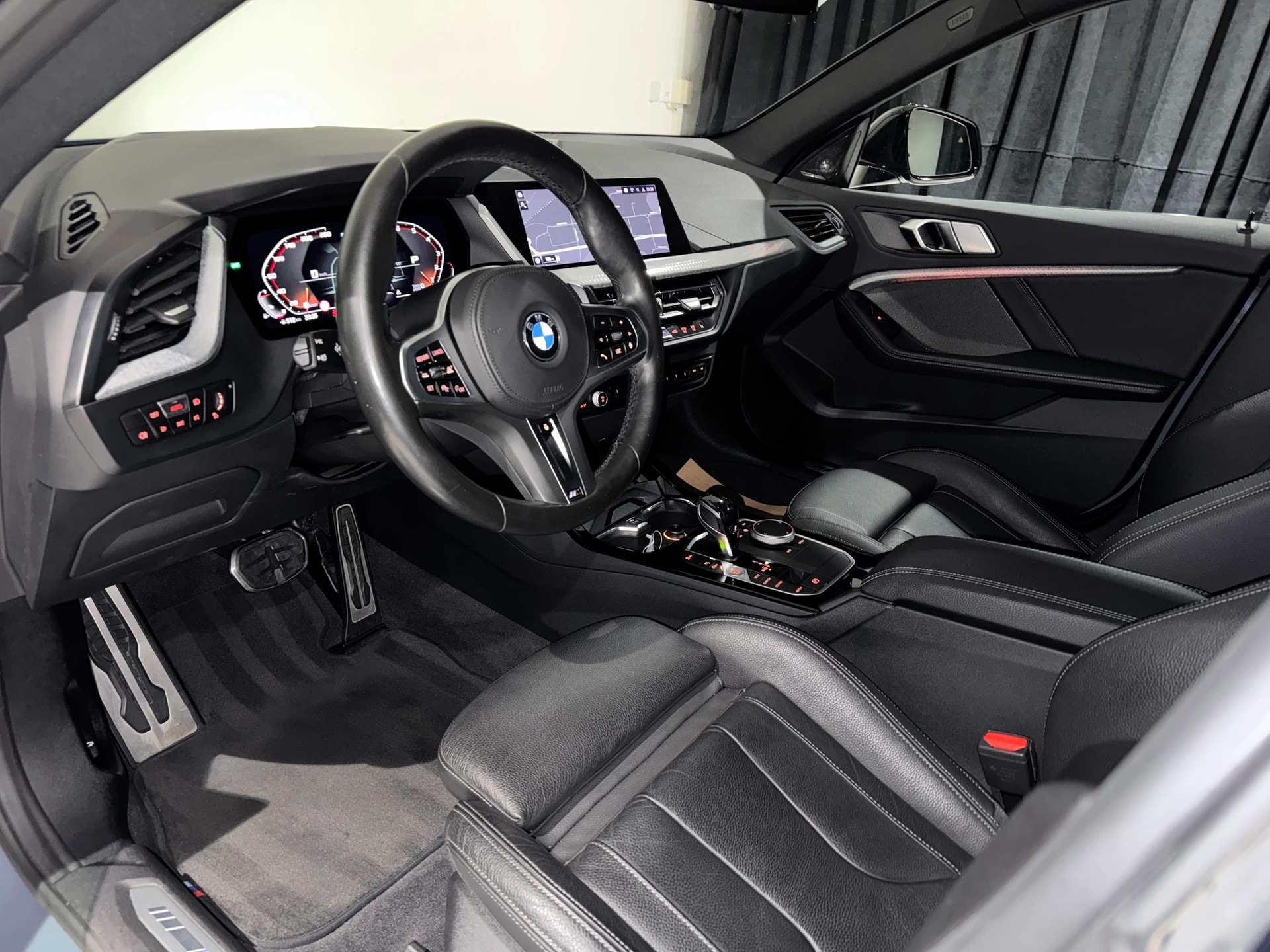 BMW M235i Gran Coupé xDrive Steptronic-image-15