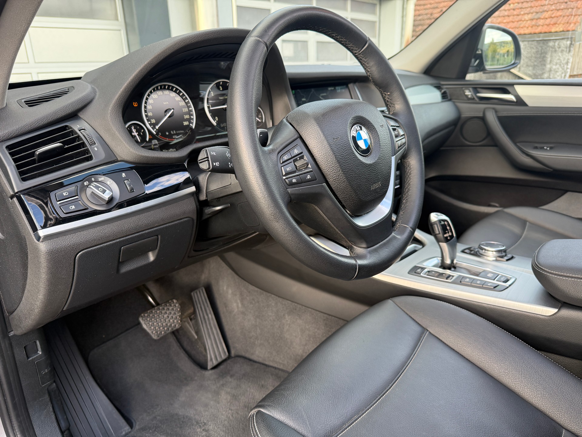 BMW X3 xDrive 20d 4x4 xLine mit meeega Ausstattung Automat-Steptronic-image-6
