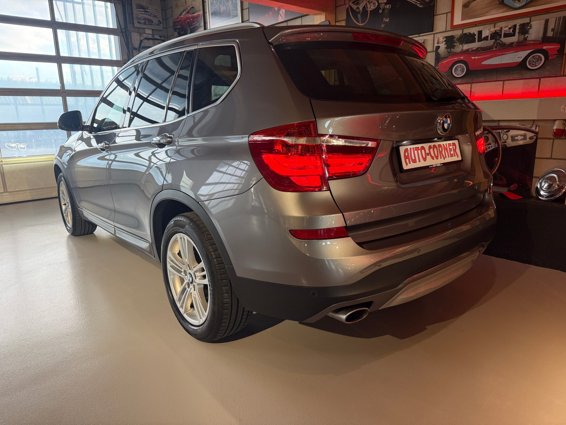 BMW X3 xDrive 20d 4x4 xLine mit meeega Ausstattung Automat-Steptronic-image-2