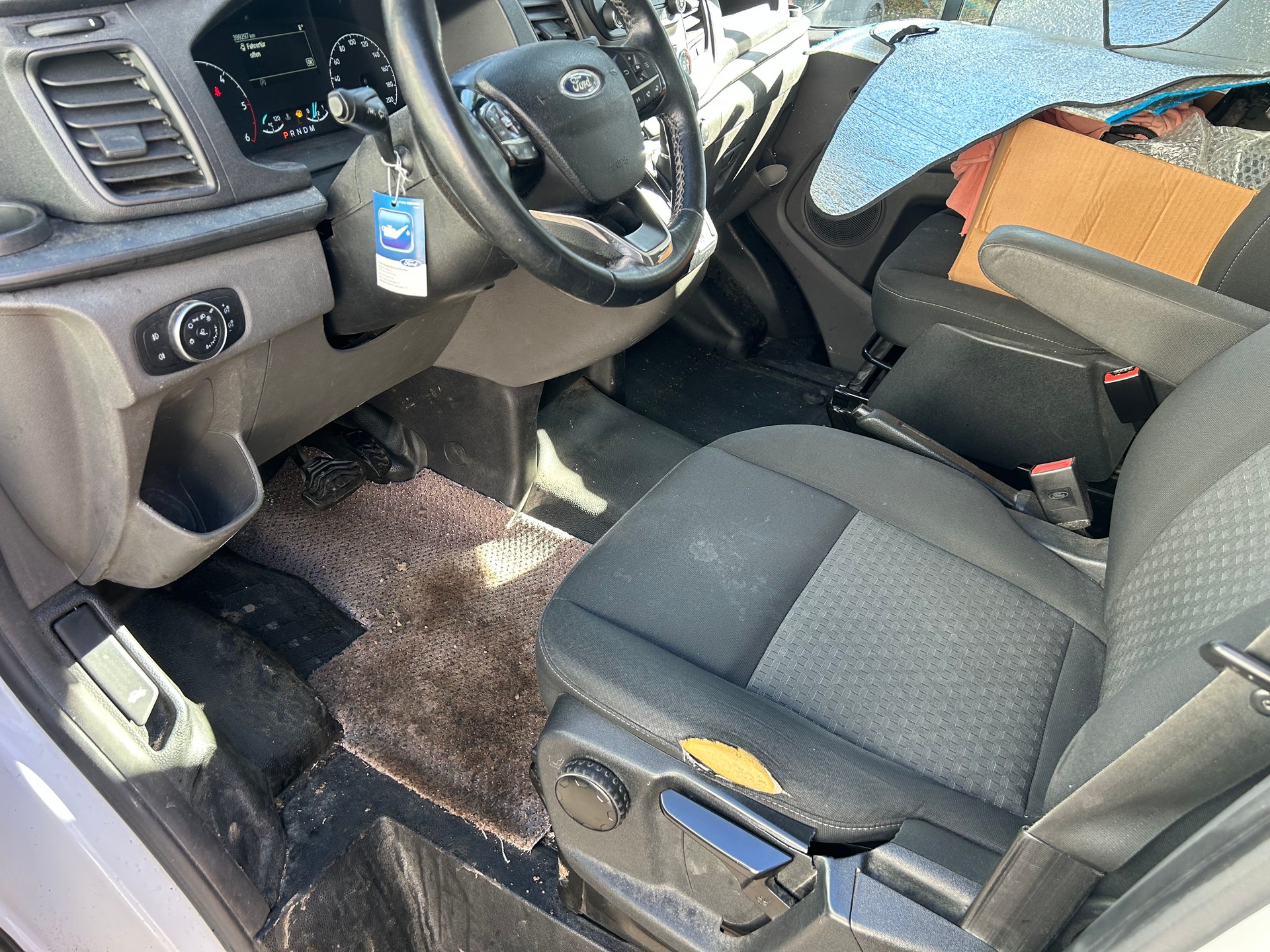 FORD Transit Custom Van 300 L1H1 Trend A-image-11
