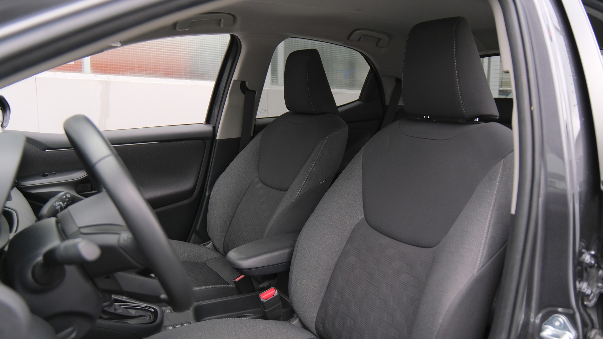 TOYOTA Yaris 1.5 Trend e-CVT-image-4