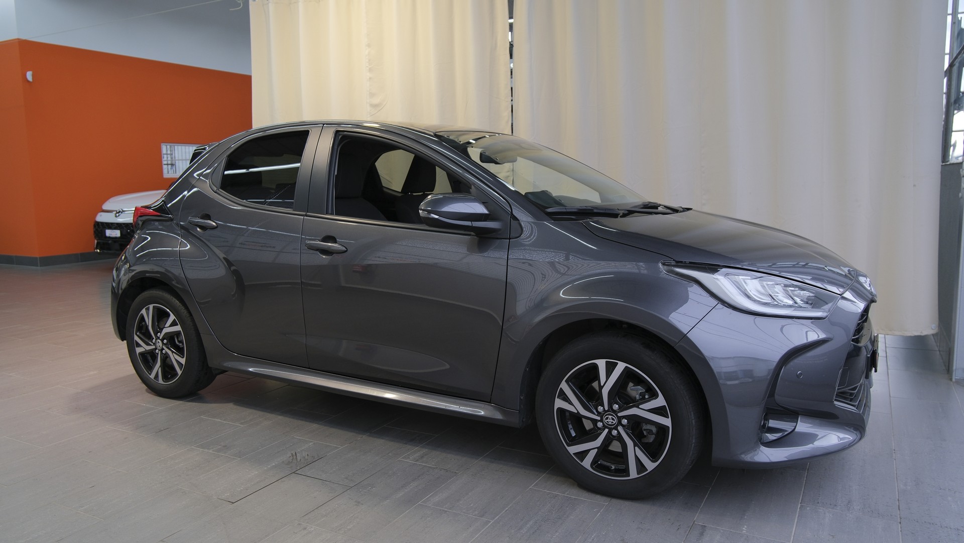 TOYOTA Yaris 1.5 Trend e-CVT-image-28