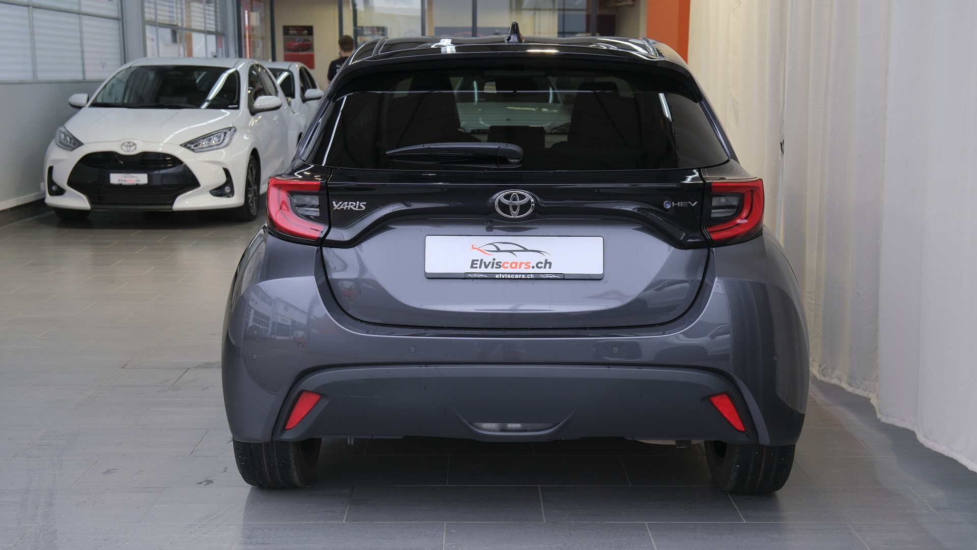 TOYOTA Yaris 1.5 Trend e-CVT-image-13