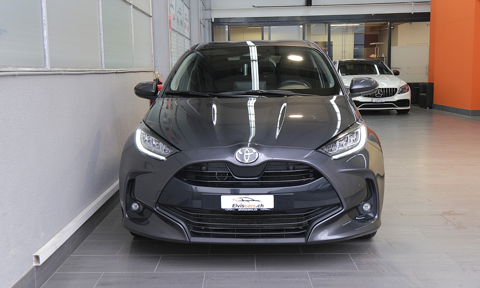 TOYOTA Yaris 1.5 Trend e-CVT-image-31