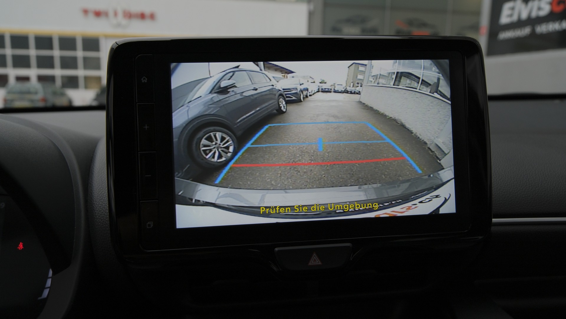 TOYOTA Yaris 1.5 Trend e-CVT-image-19