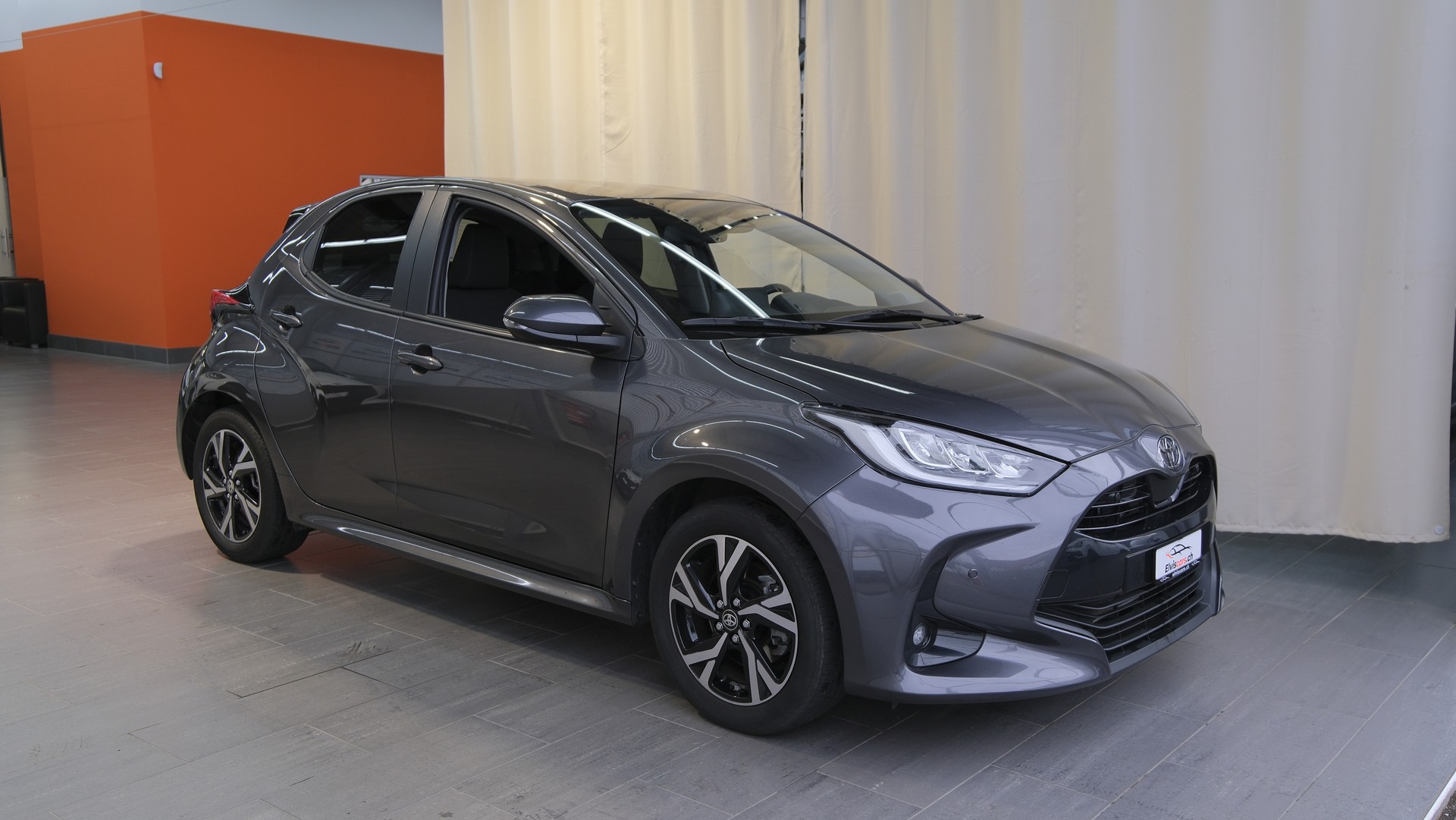 TOYOTA Yaris 1.5 Trend e-CVT-image-29
