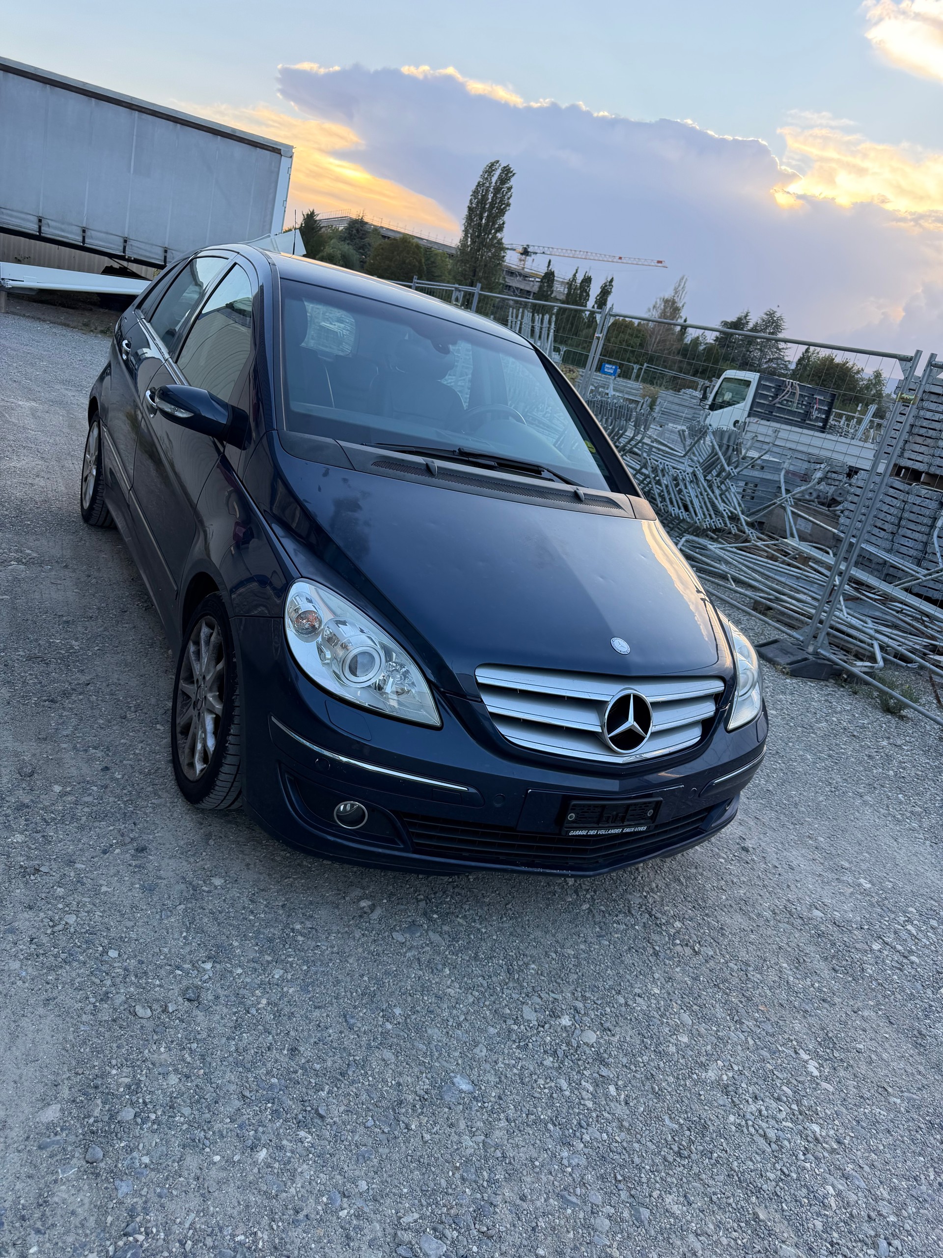 MERCEDES-BENZ B 200 T-image-3