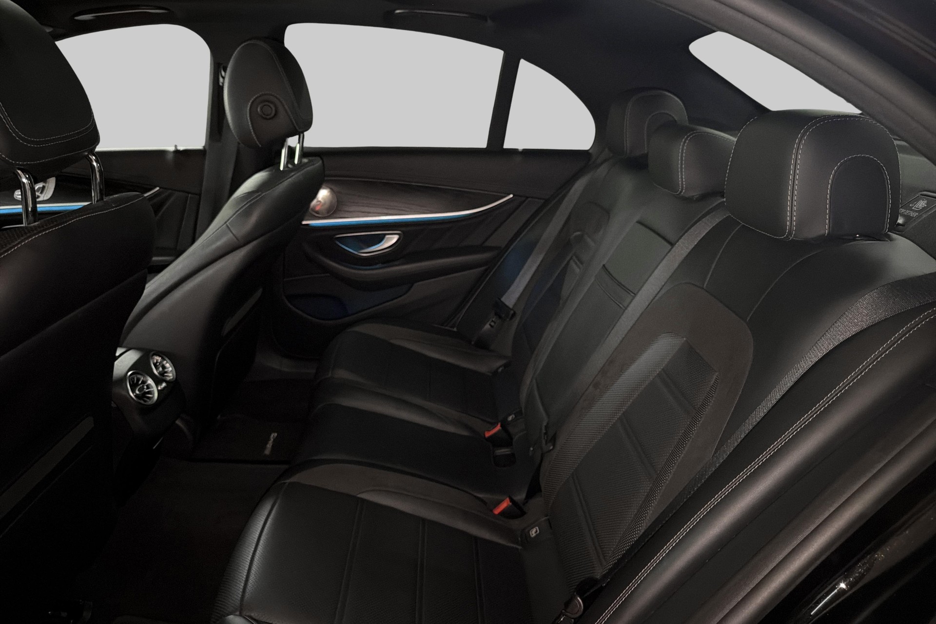 MERCEDES-BENZ E 63 AMG 4Matic+ Speedshift MCT-image-15