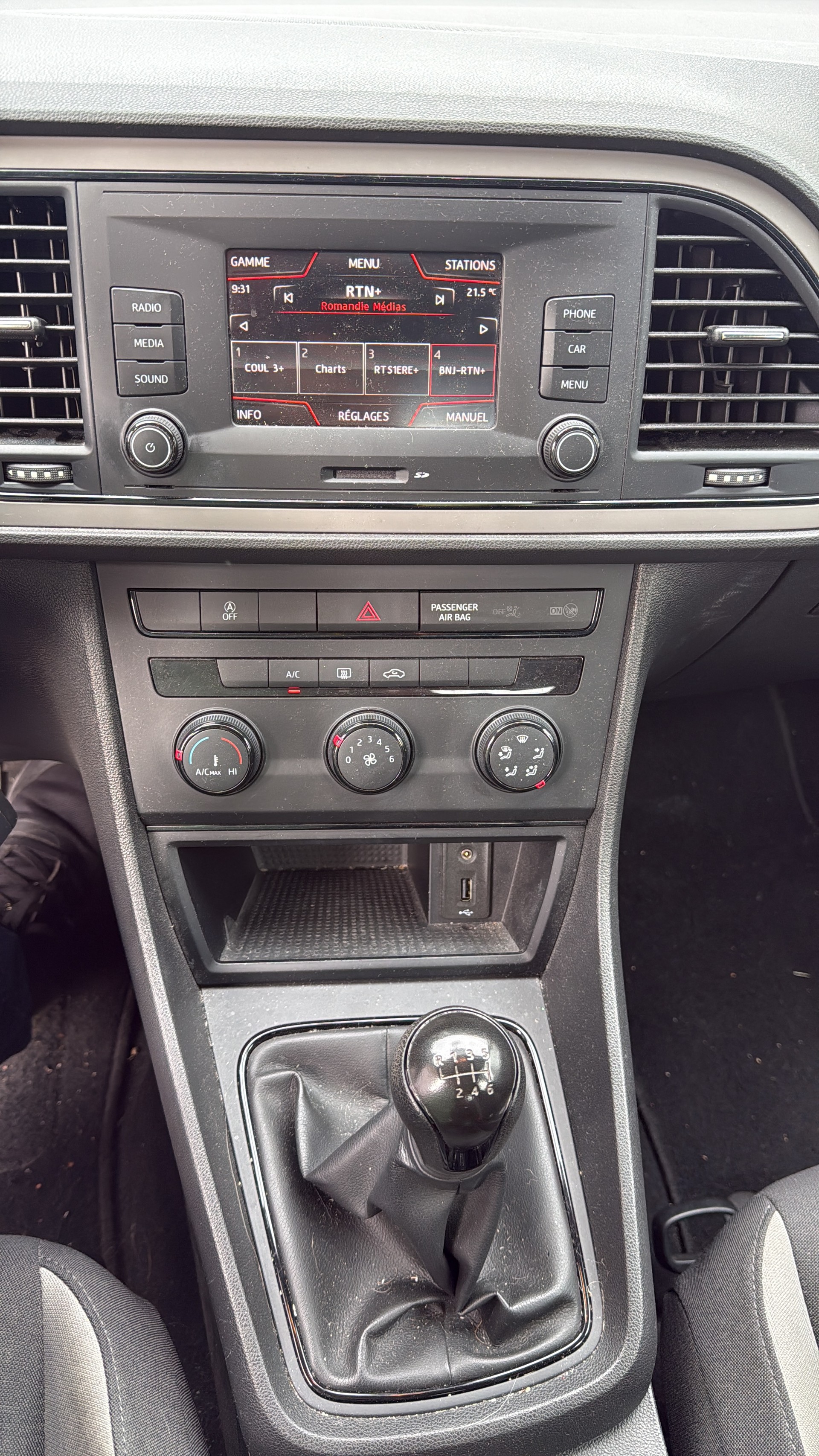 SEAT Leon 1.0 Ecomotive TSI Style-image-9