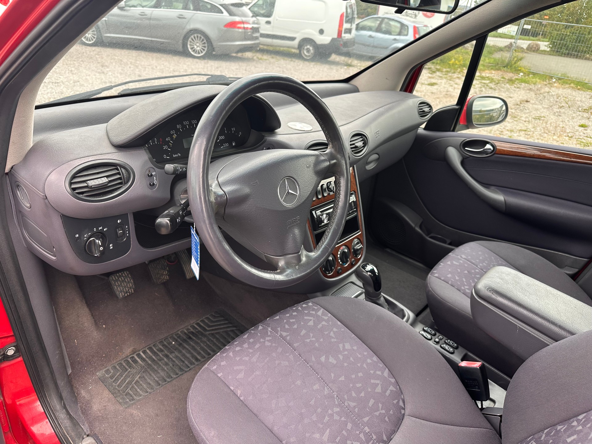 MERCEDES-BENZ A 190 L Elégance-image-9